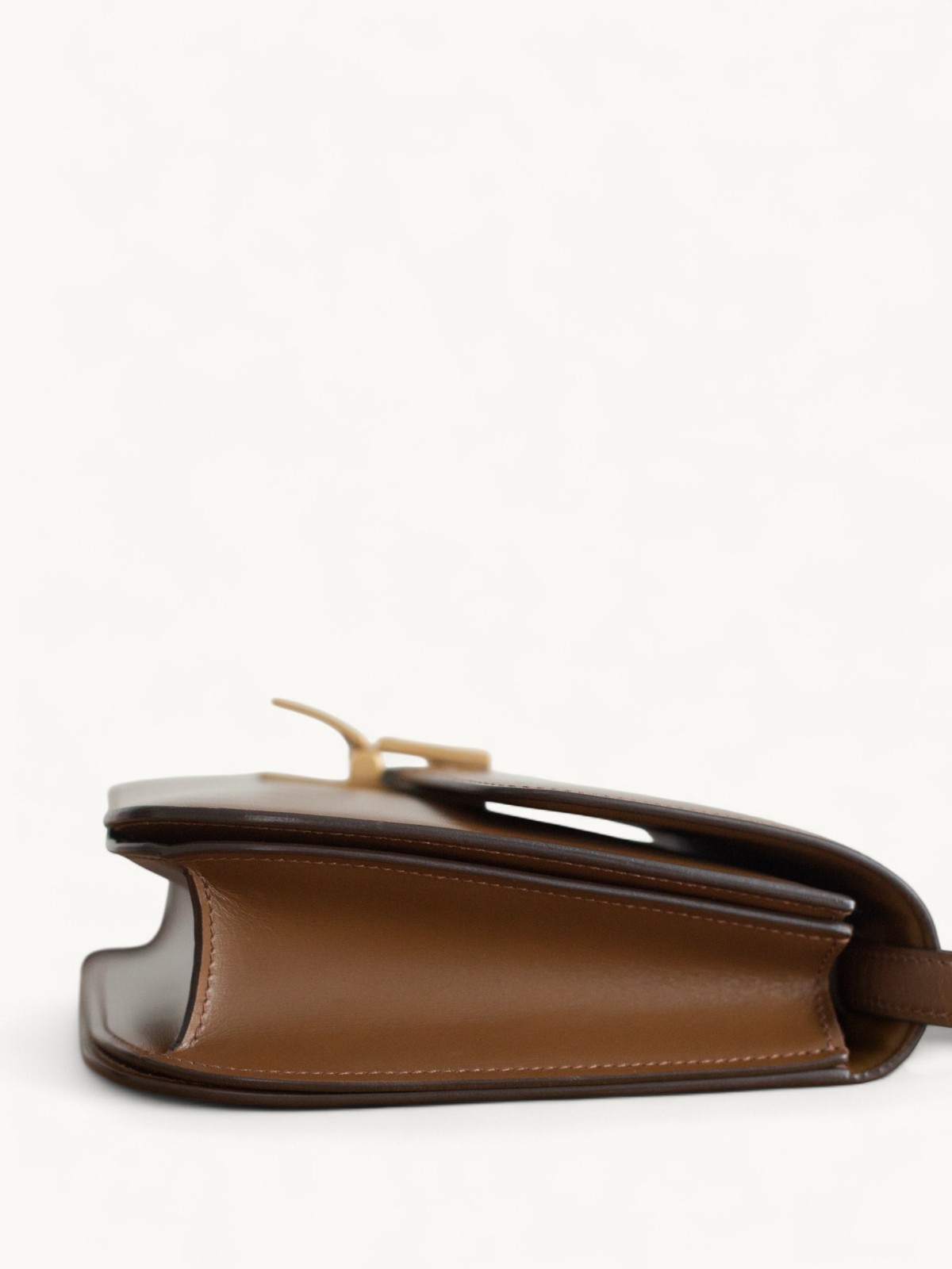Celine Classic  5