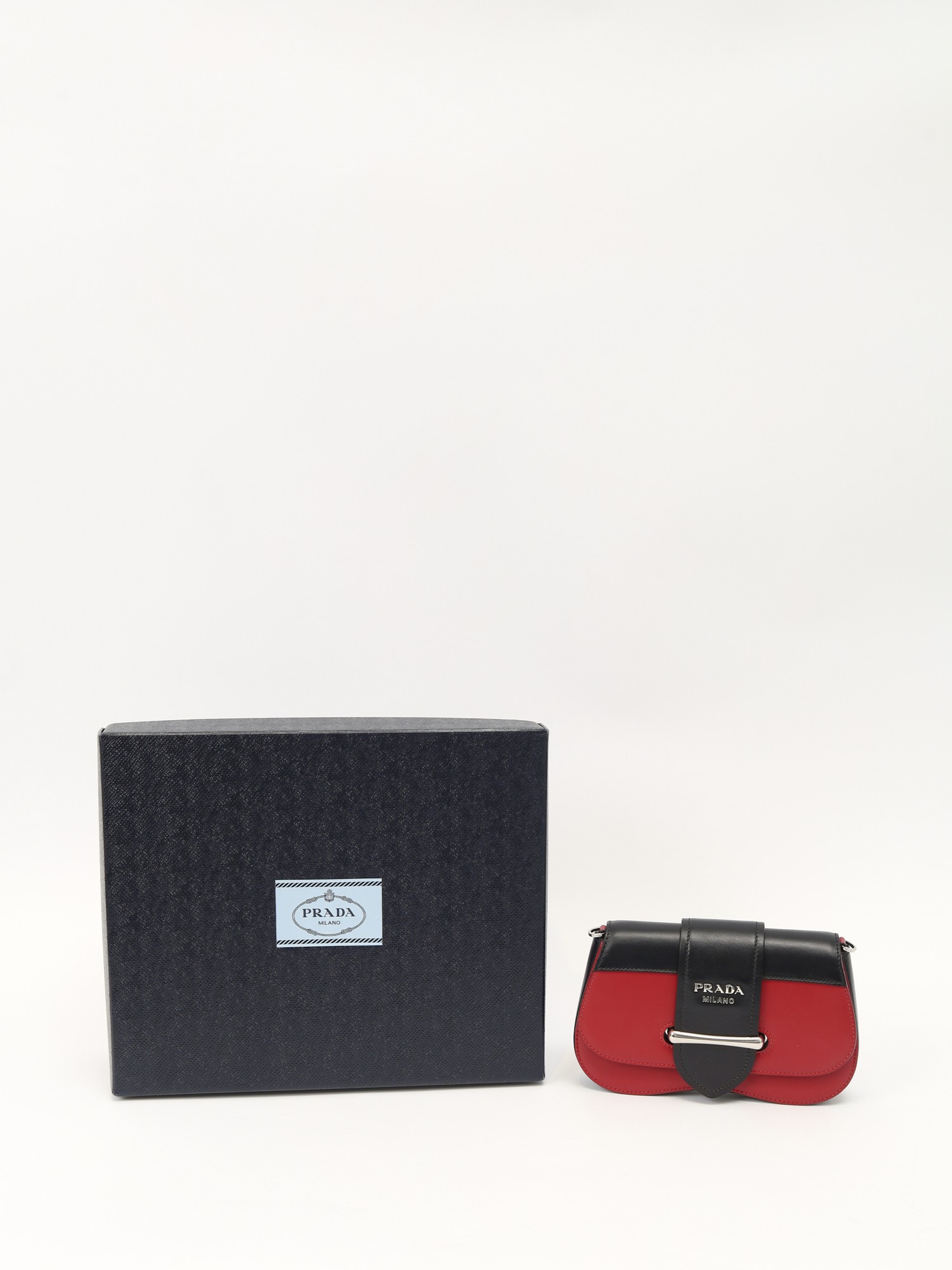 Prada Sidonie 4