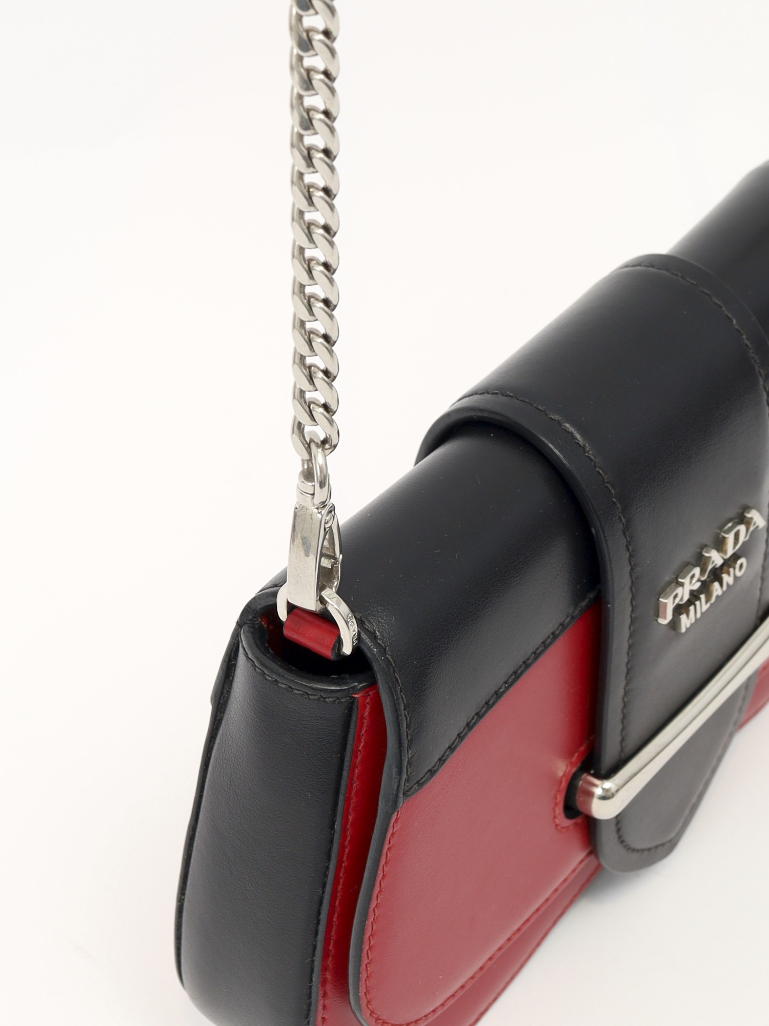 Prada Sidonie 7