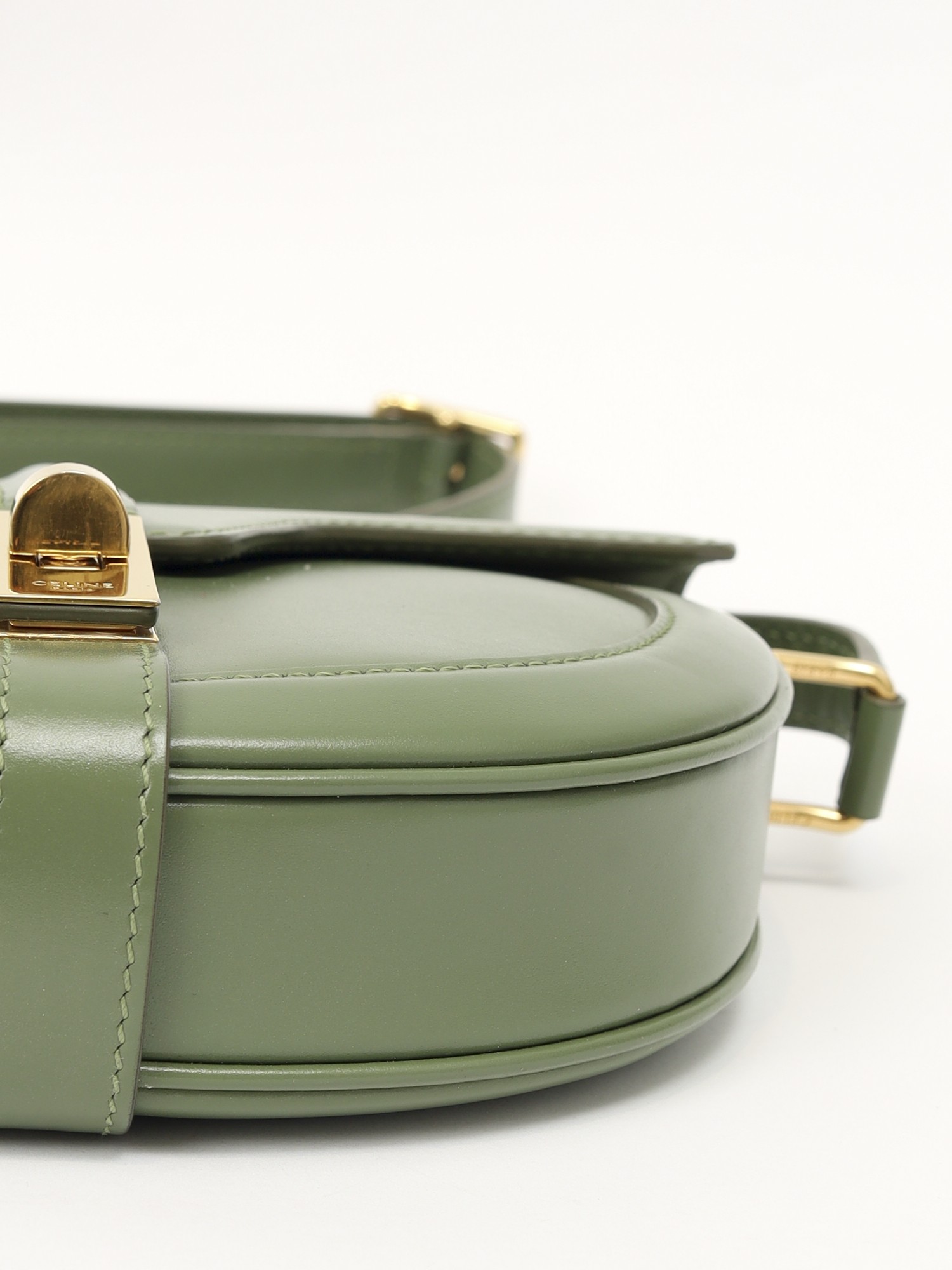Celine 16 9