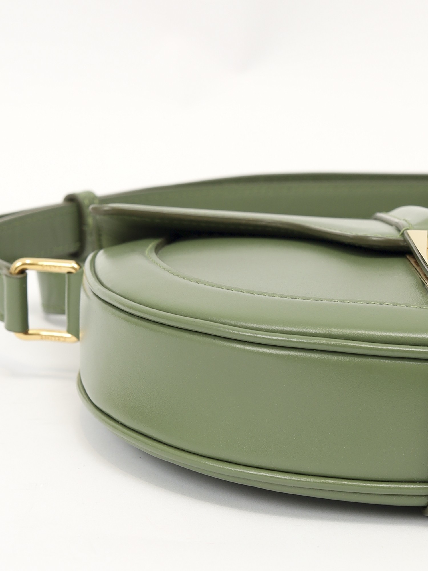 Celine 16 8