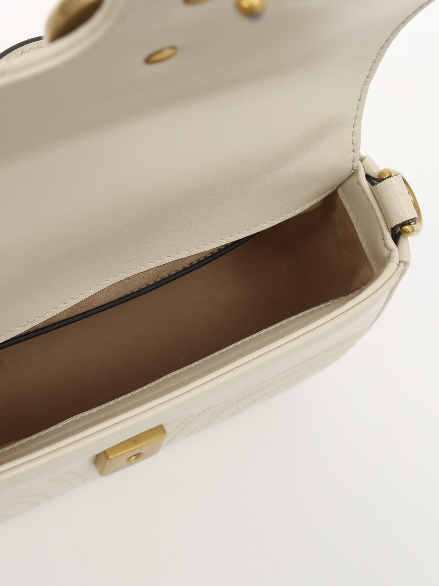 Gucci GG Marmont 10