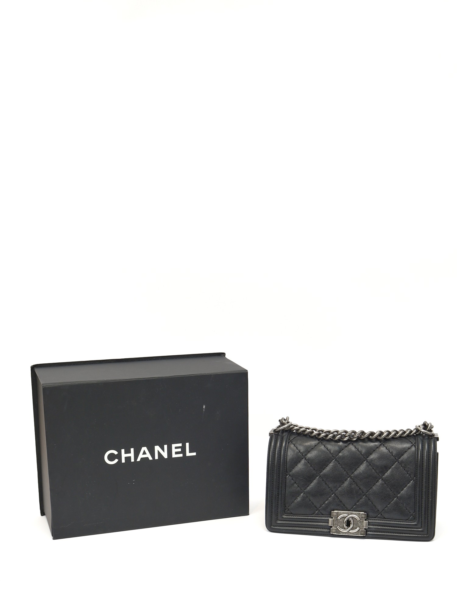 Chanel Boy 4