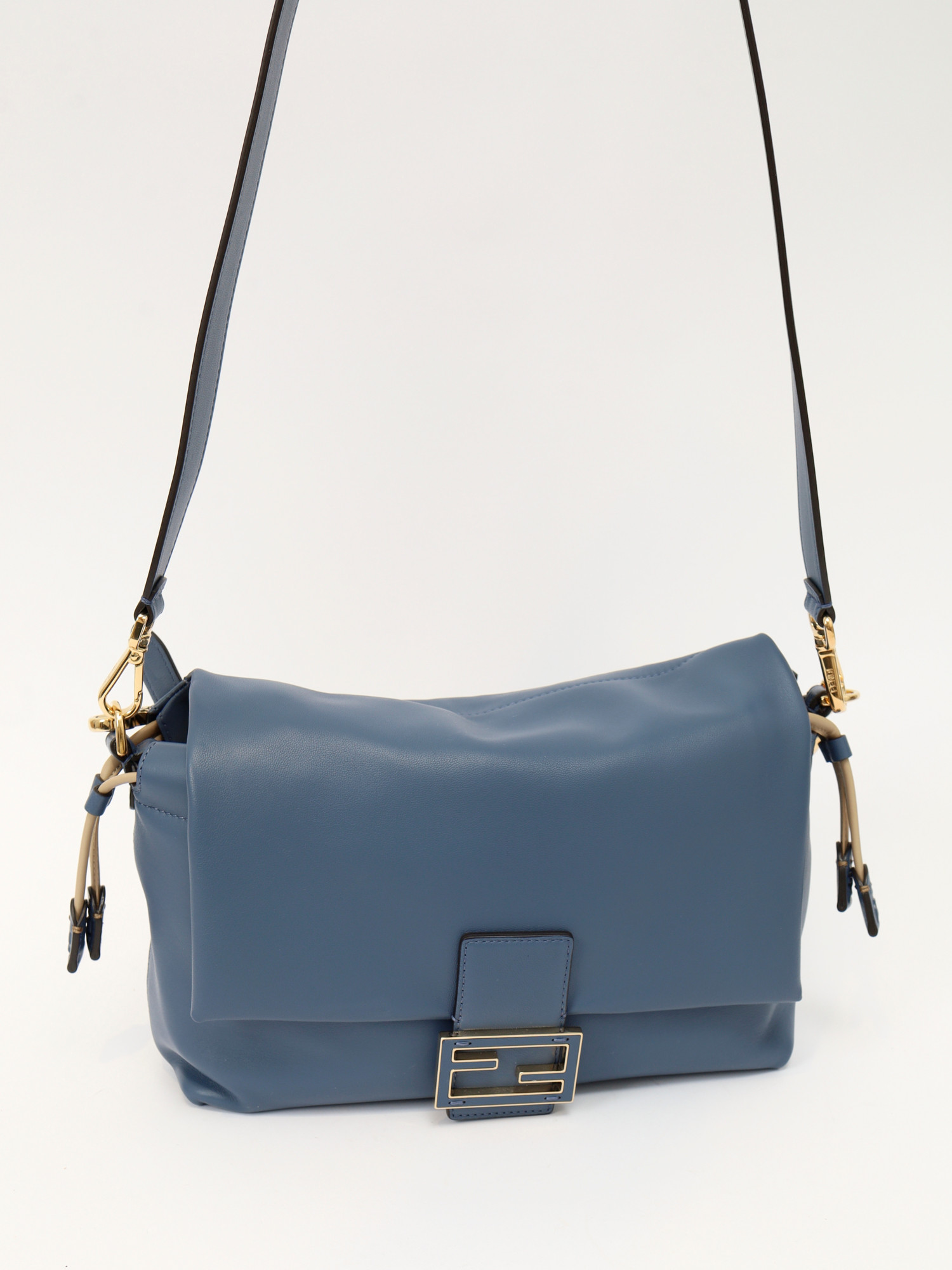 Fendi Mamma Baguette  4