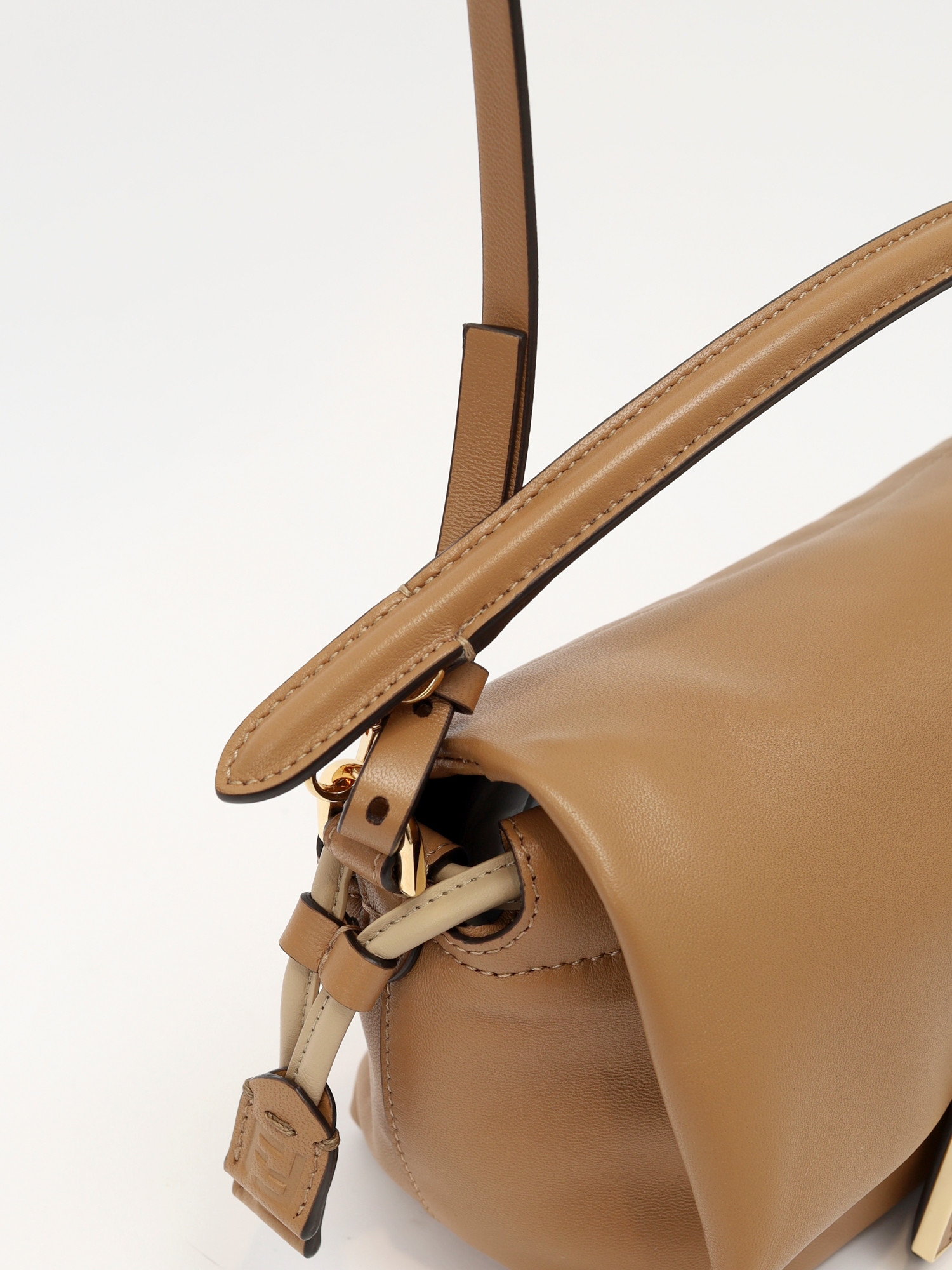 Fendi Mamma Baguette  6