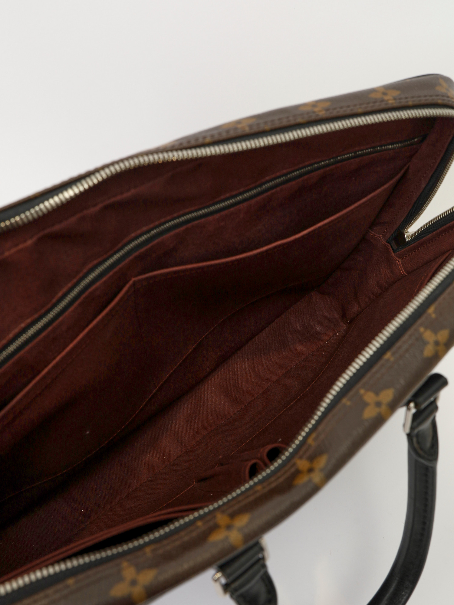Louis Vuitton Porte Documents Voyage 9