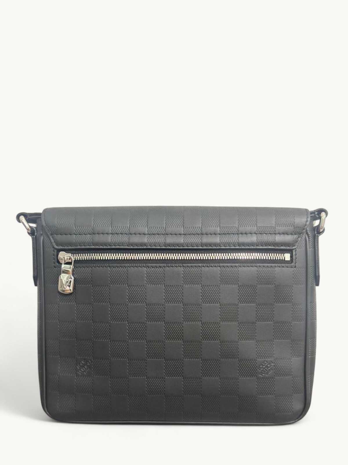 Louis Vuitton District 1