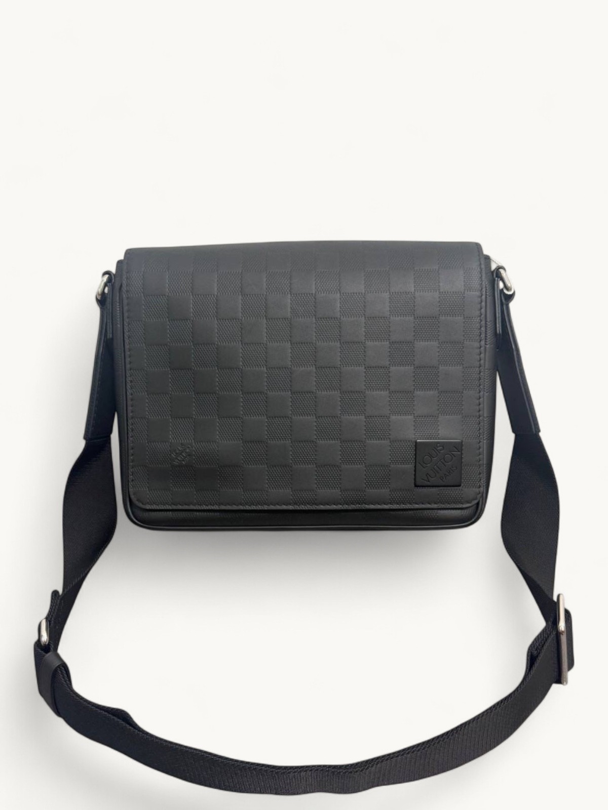 Louis Vuitton District 0