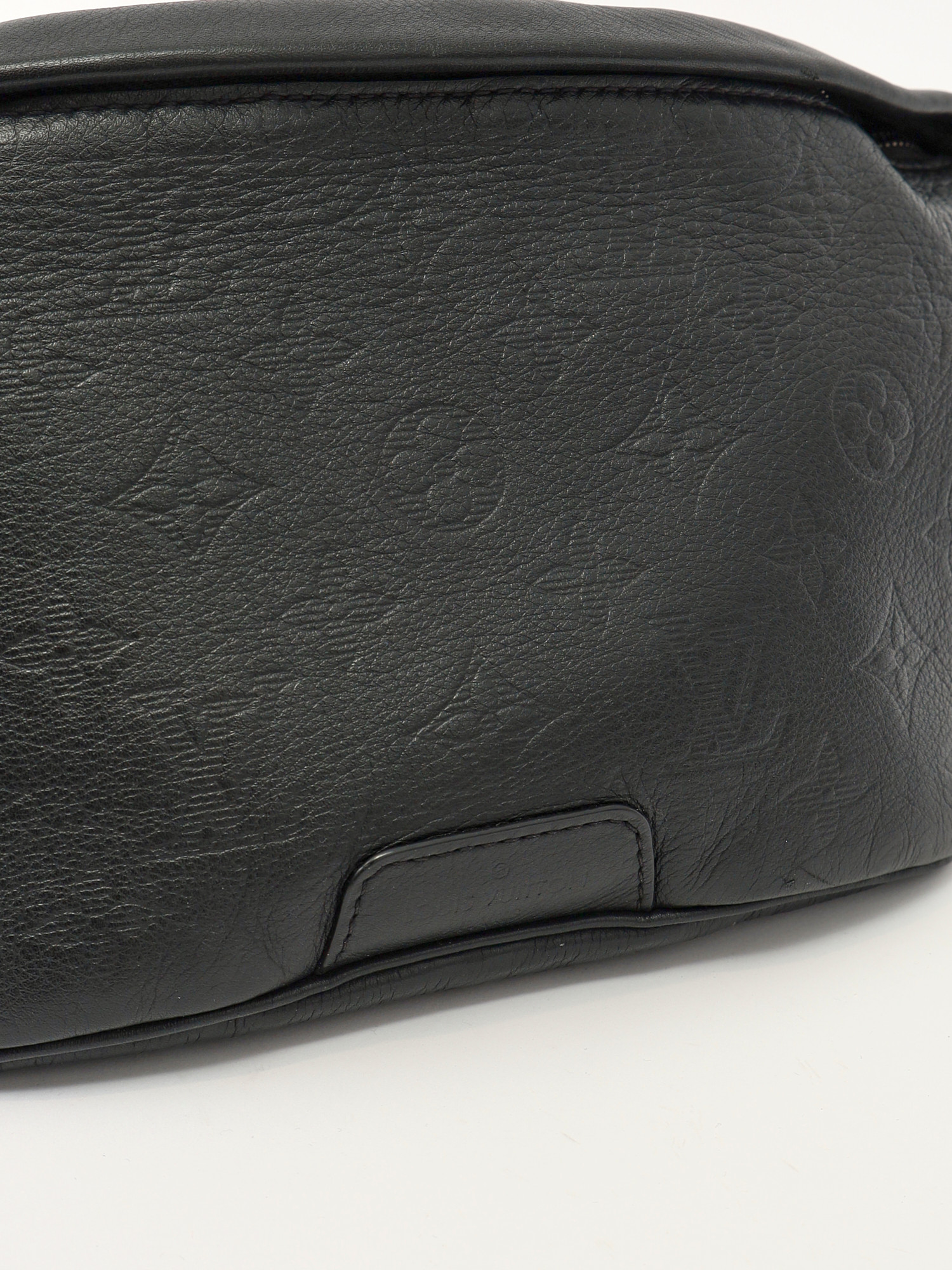Louis Vuitton Discovery Bumbag  4