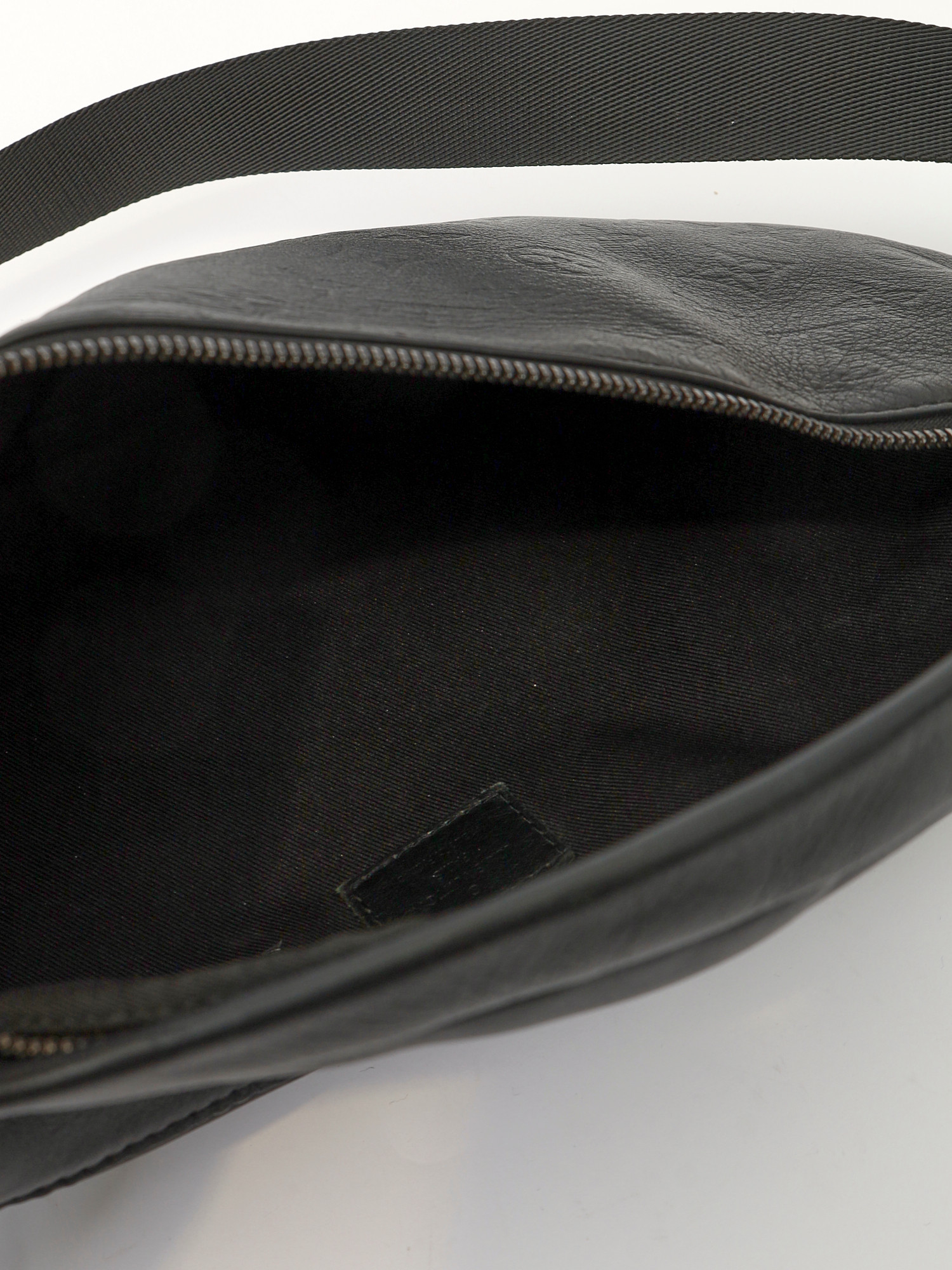 Louis Vuitton Discovery Bumbag  10