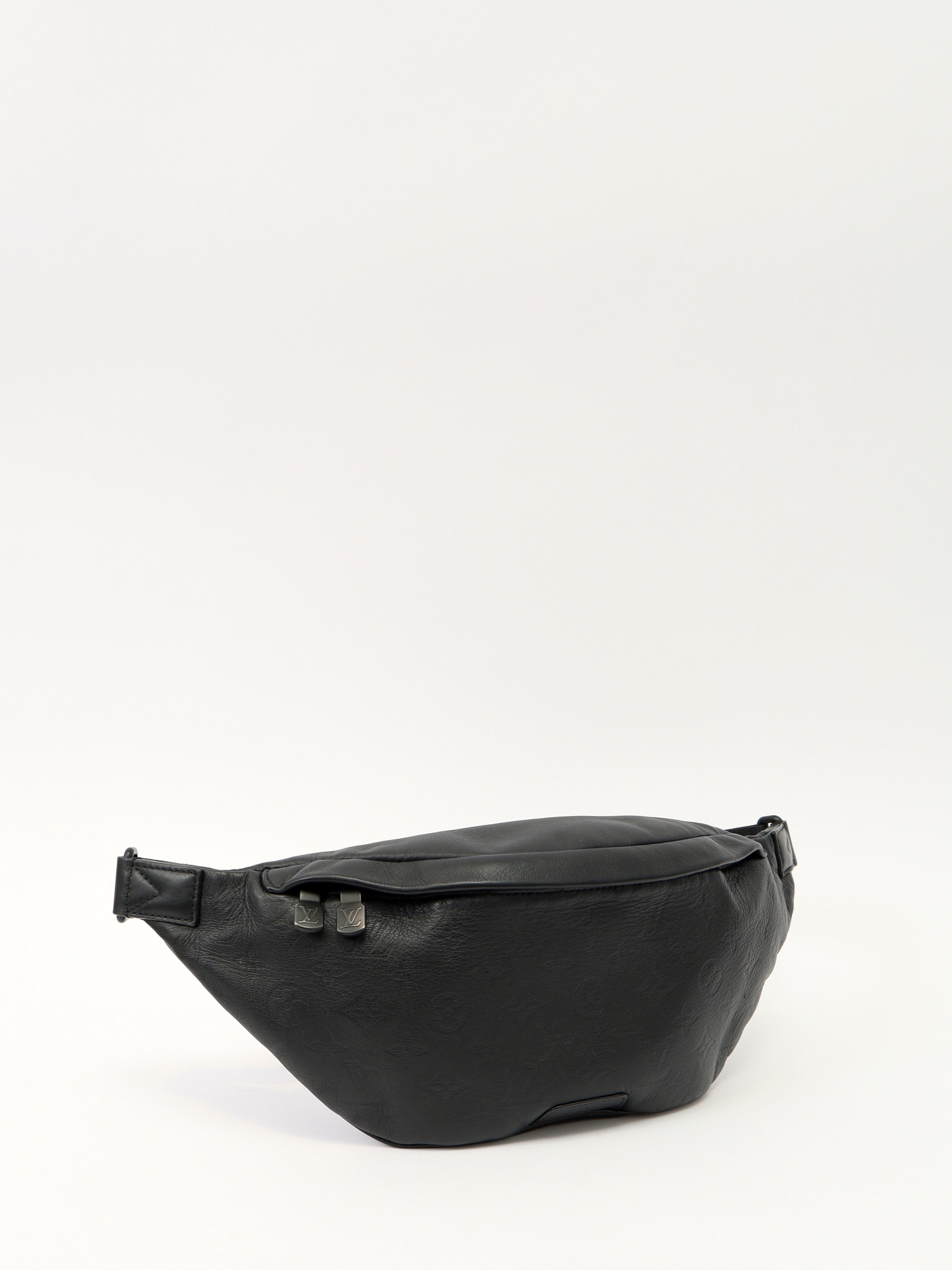 Louis Vuitton Discovery Bumbag  2