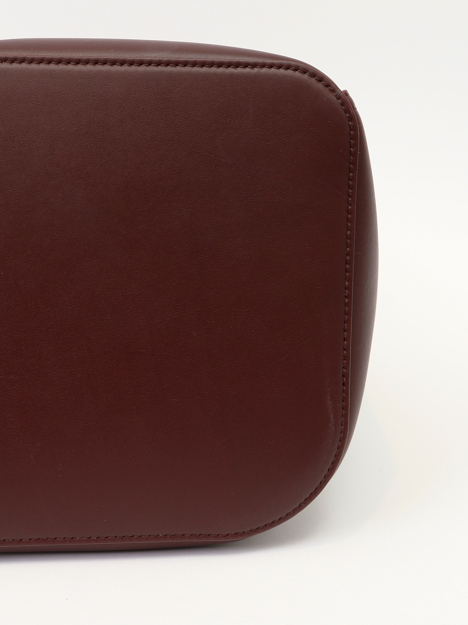 Loewe Pebble  8