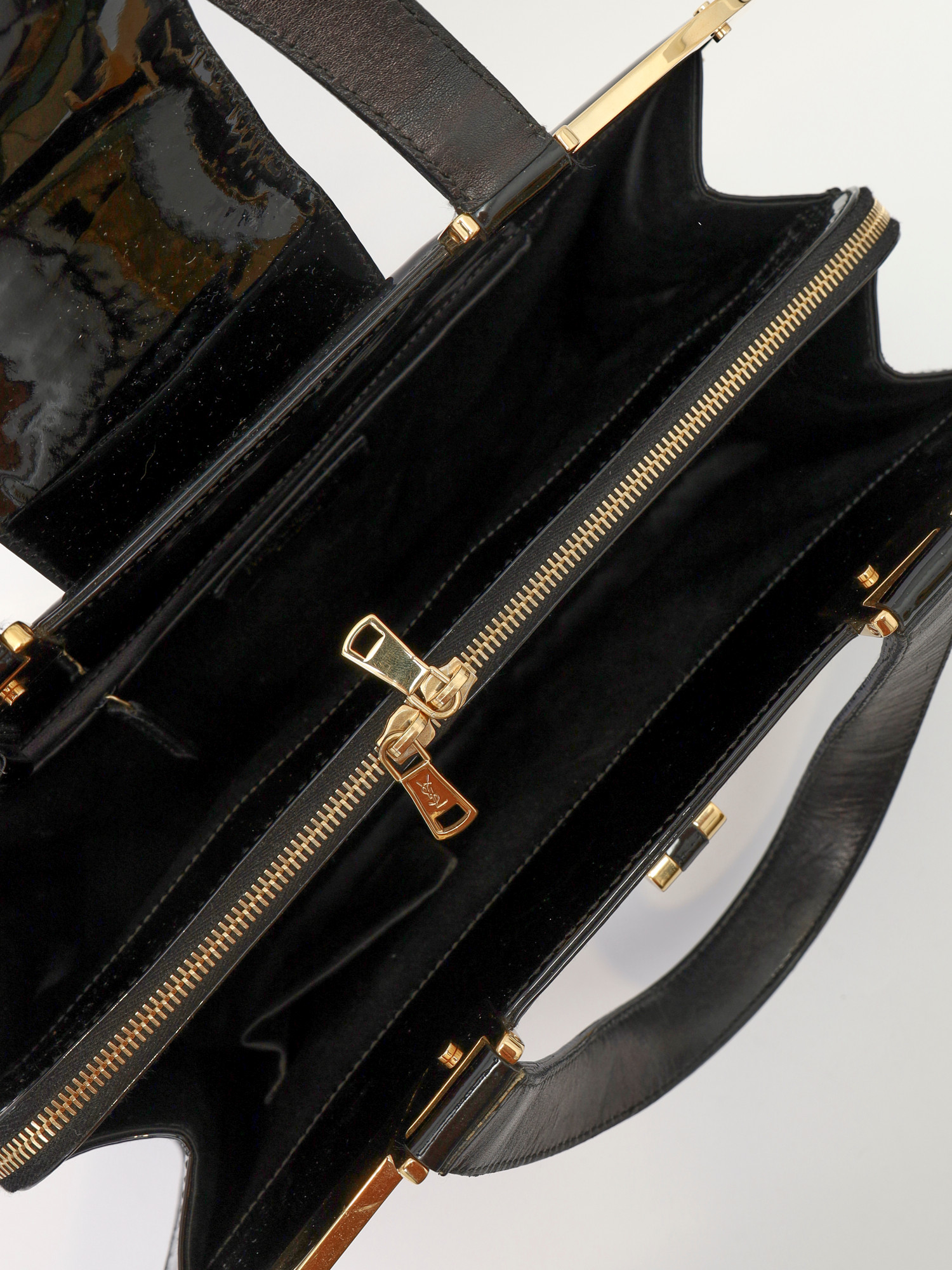 Saint Laurent Leather Bag  9