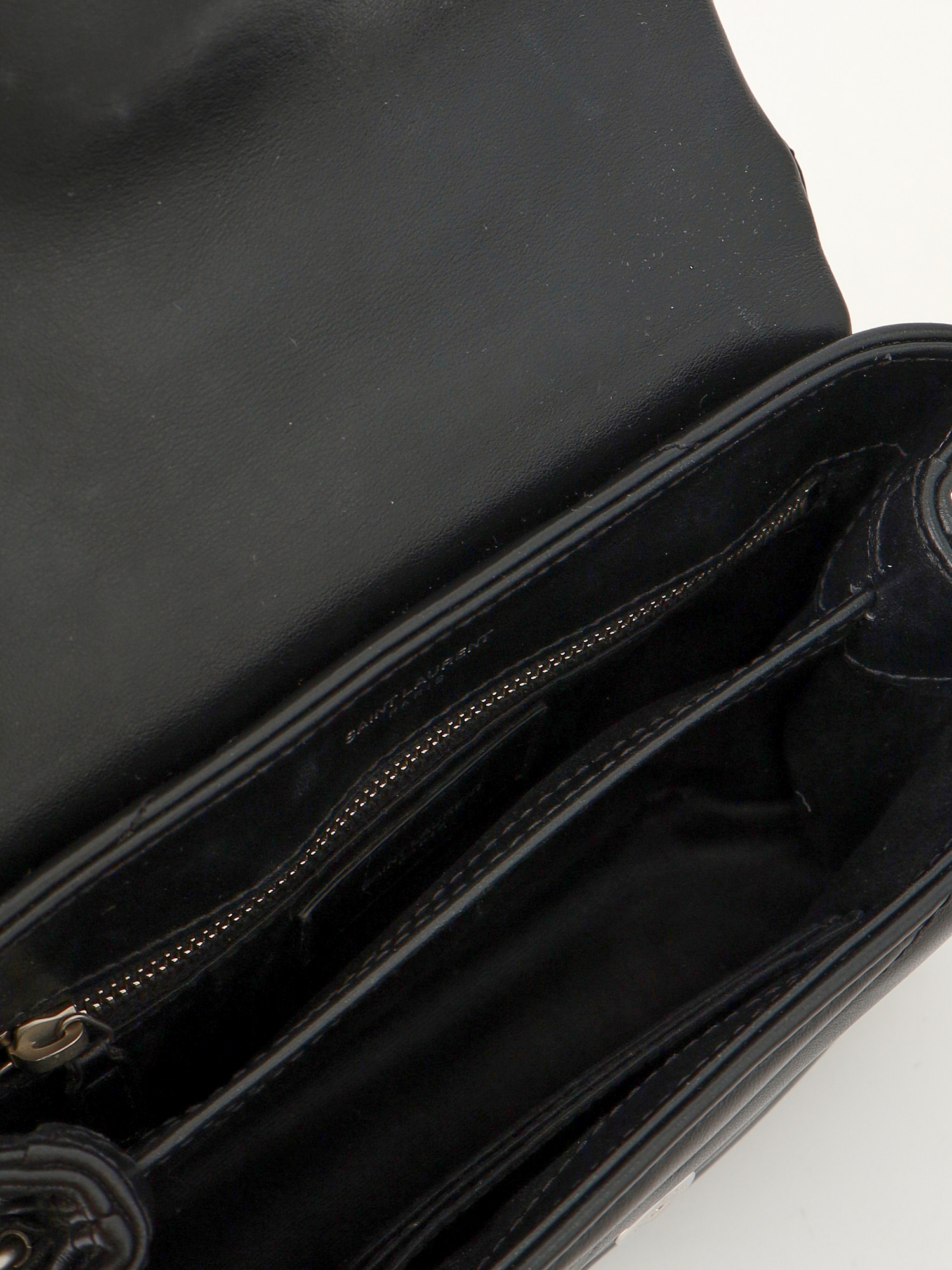 Saint Laurent Loulou  11