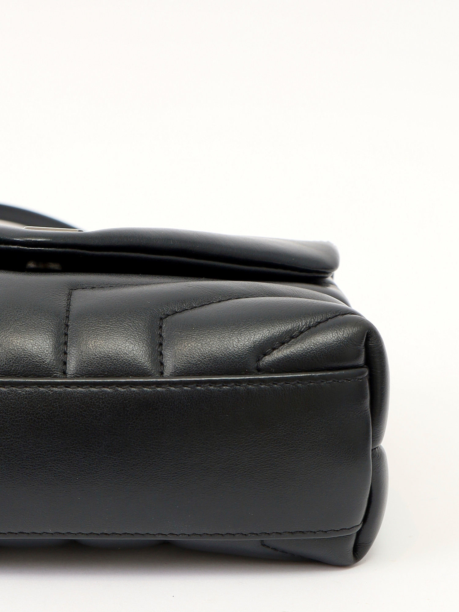 Saint Laurent Loulou  10