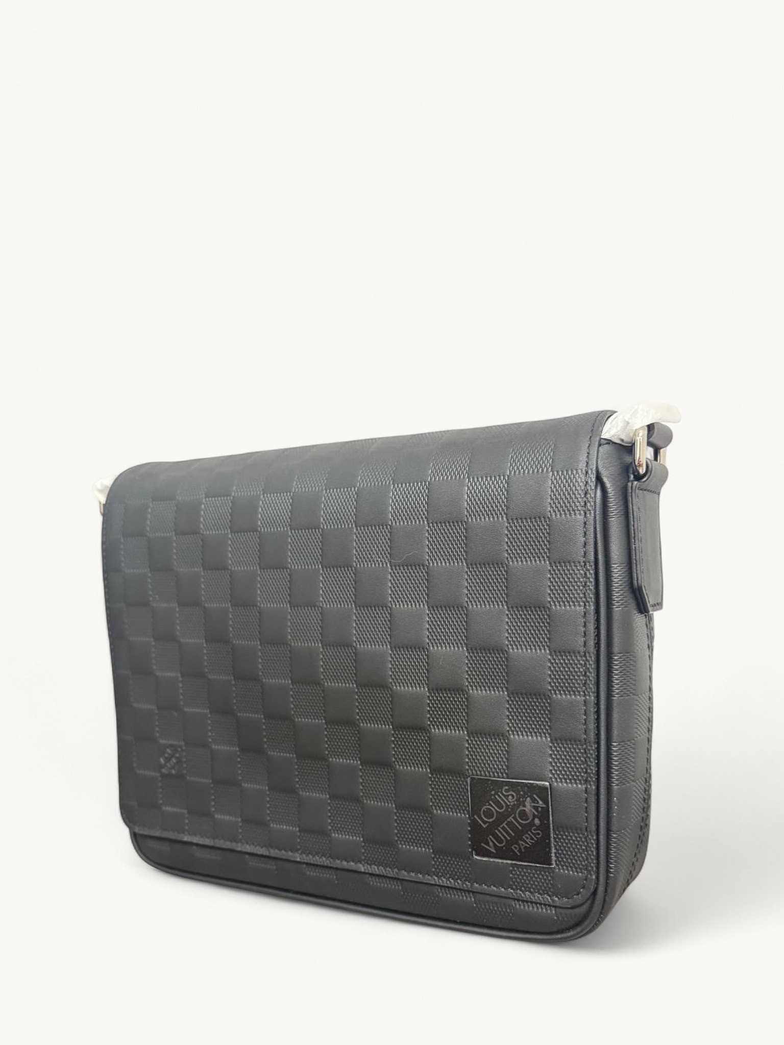 Louis Vuitton District 2