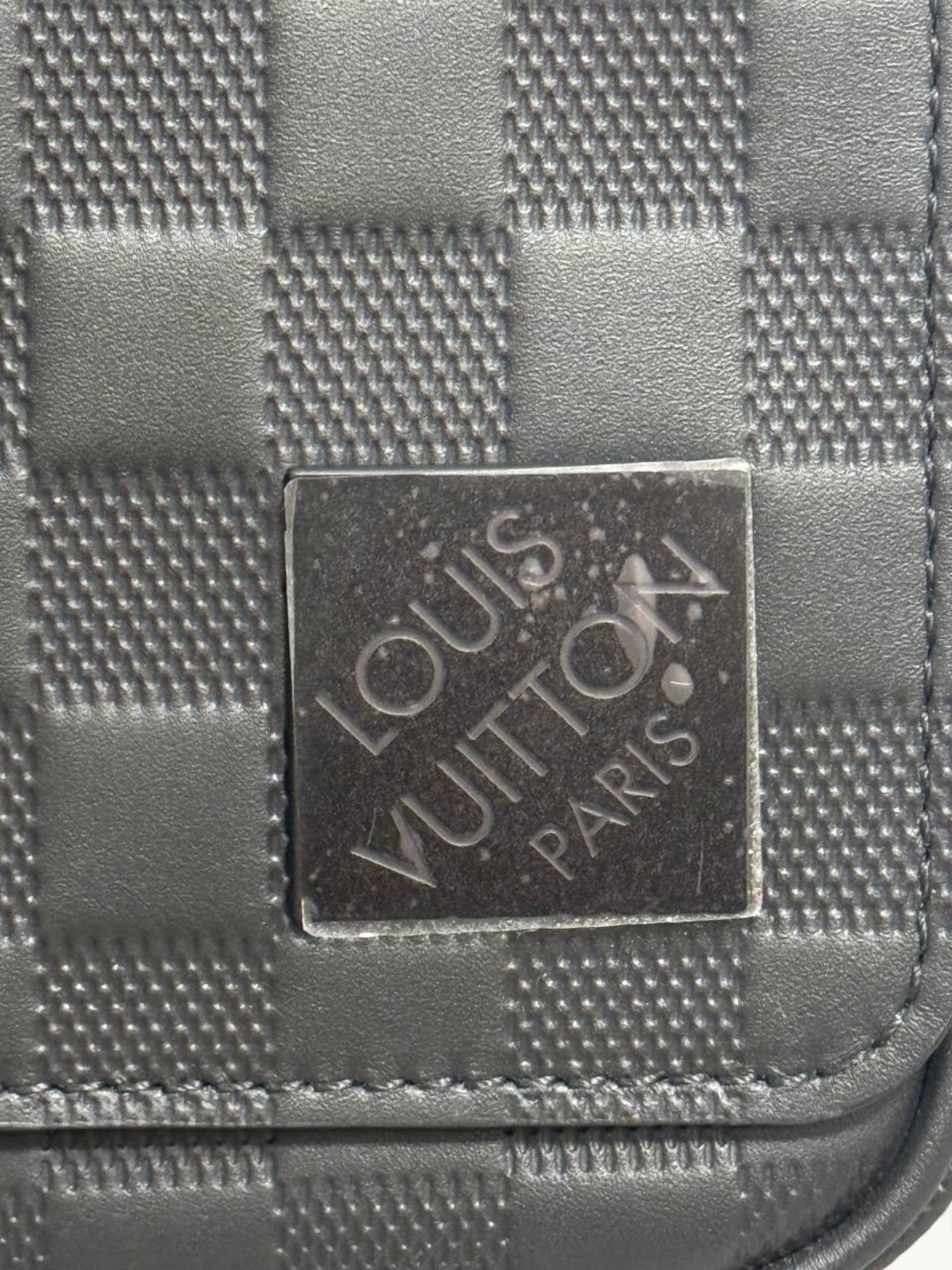 Louis Vuitton District 8