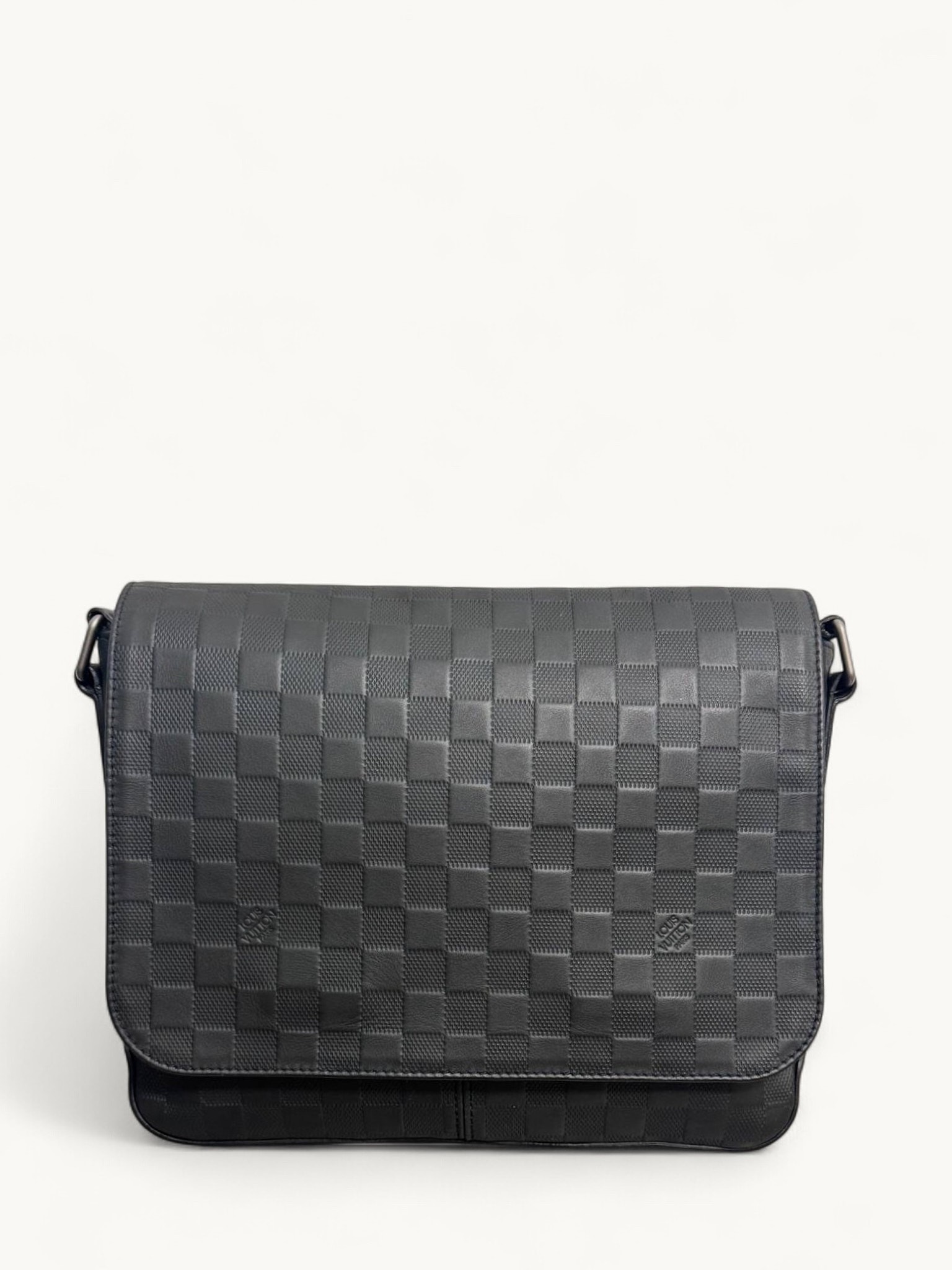 Louis Vuitton District 0