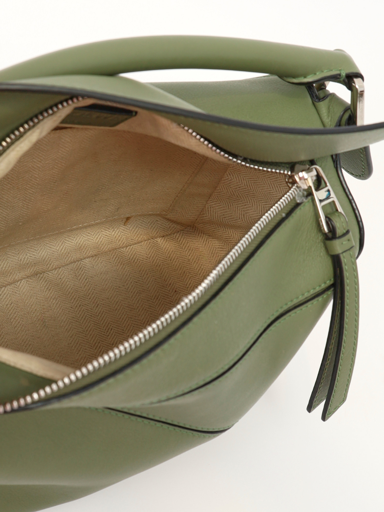 Loewe Puzzle  10