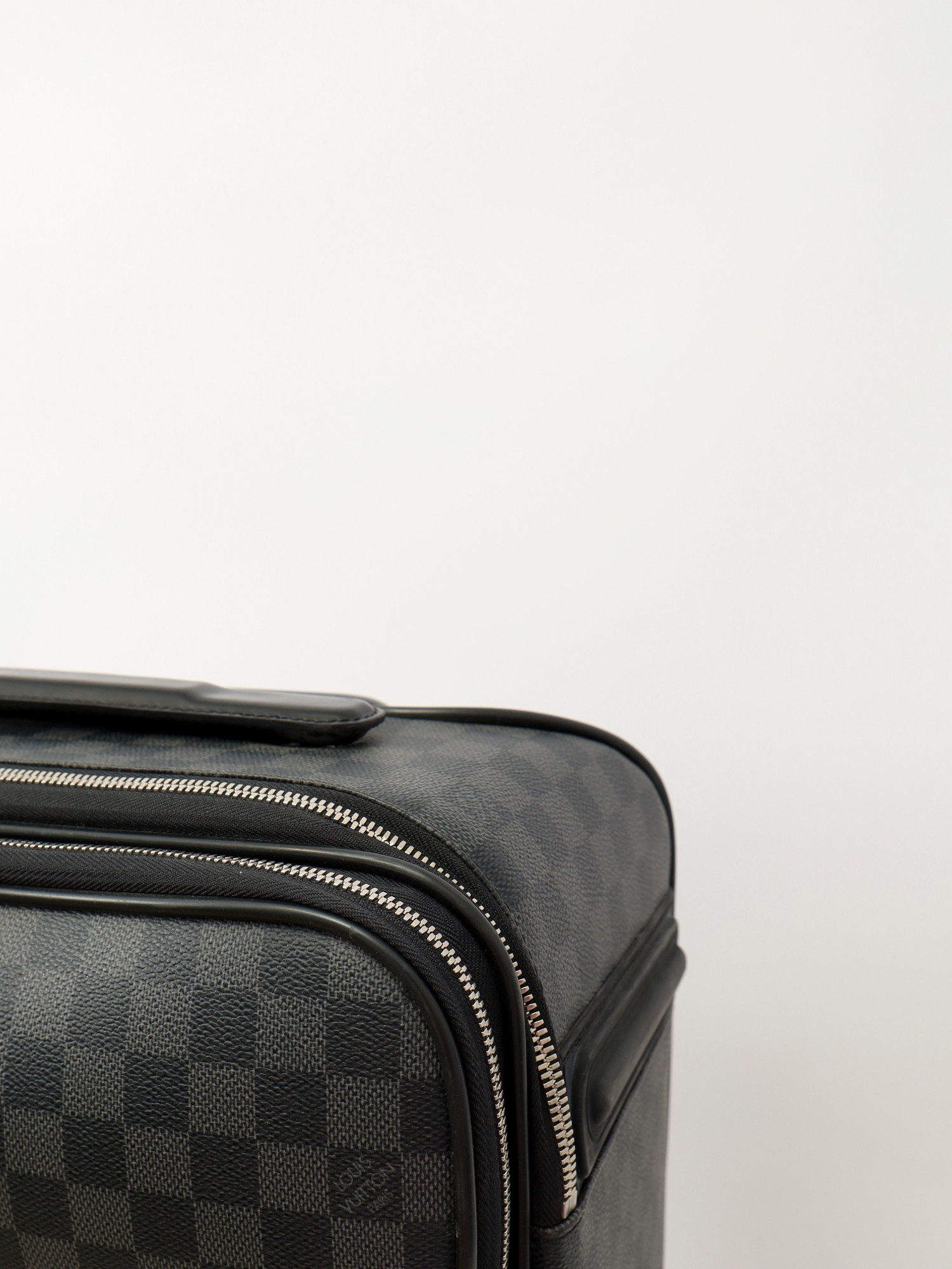 Louis Vuitton Pegase 7