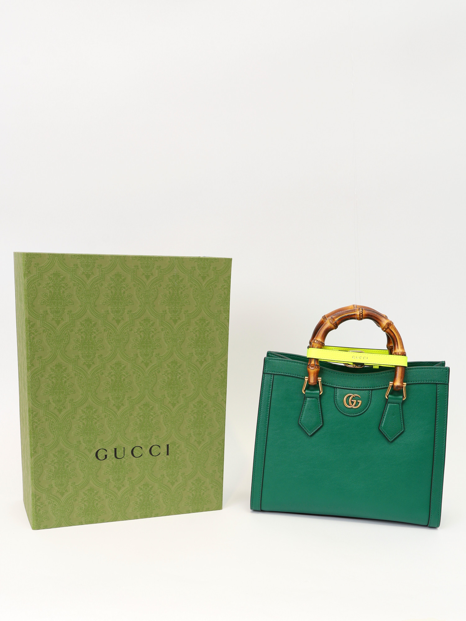 Gucci Diana  6