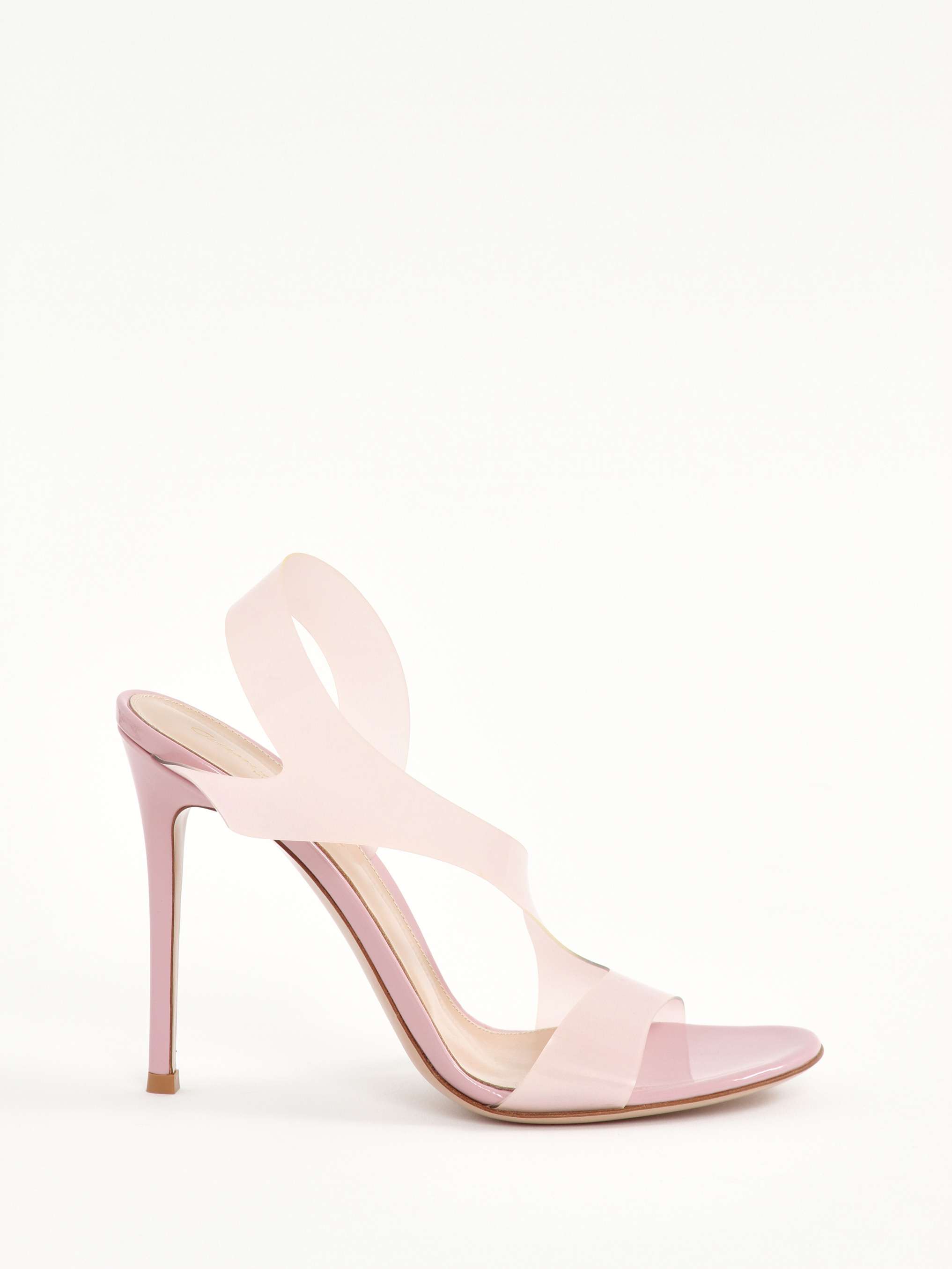 Gianvito Rossi 39