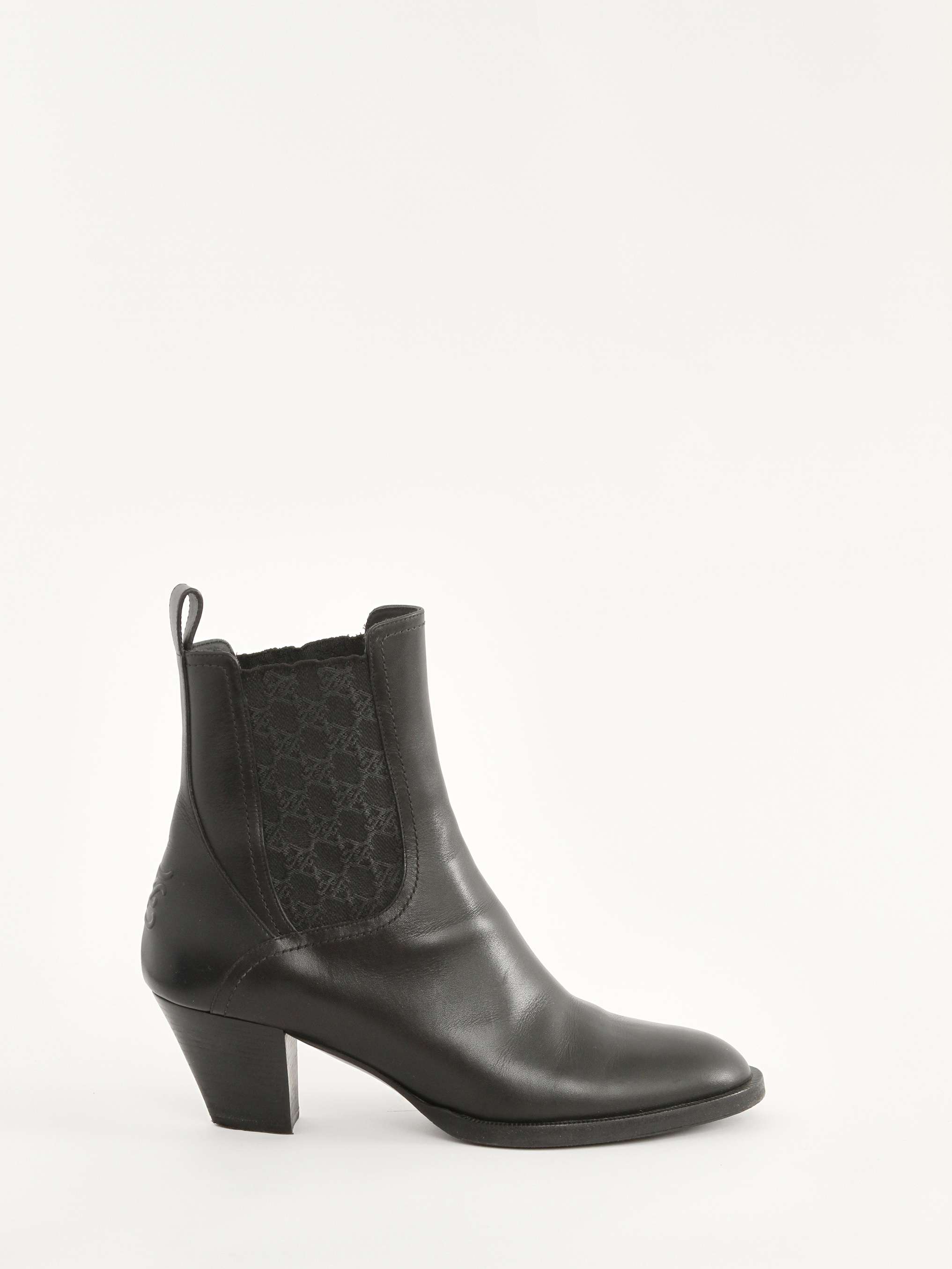 Fendi 40