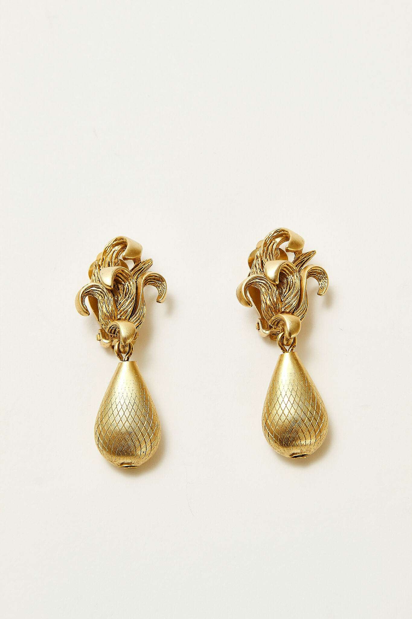 Oscar de la Renta Earrings