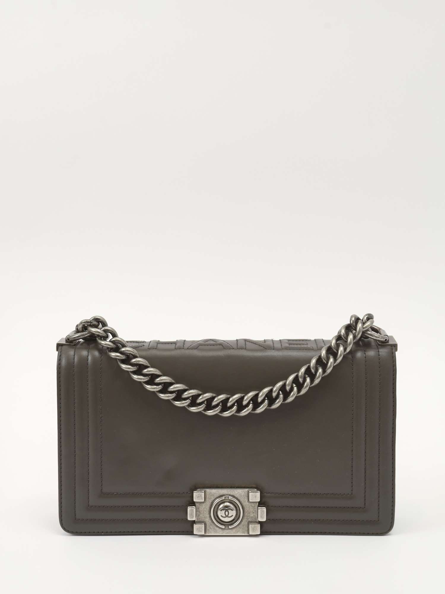 Chanel Boy 