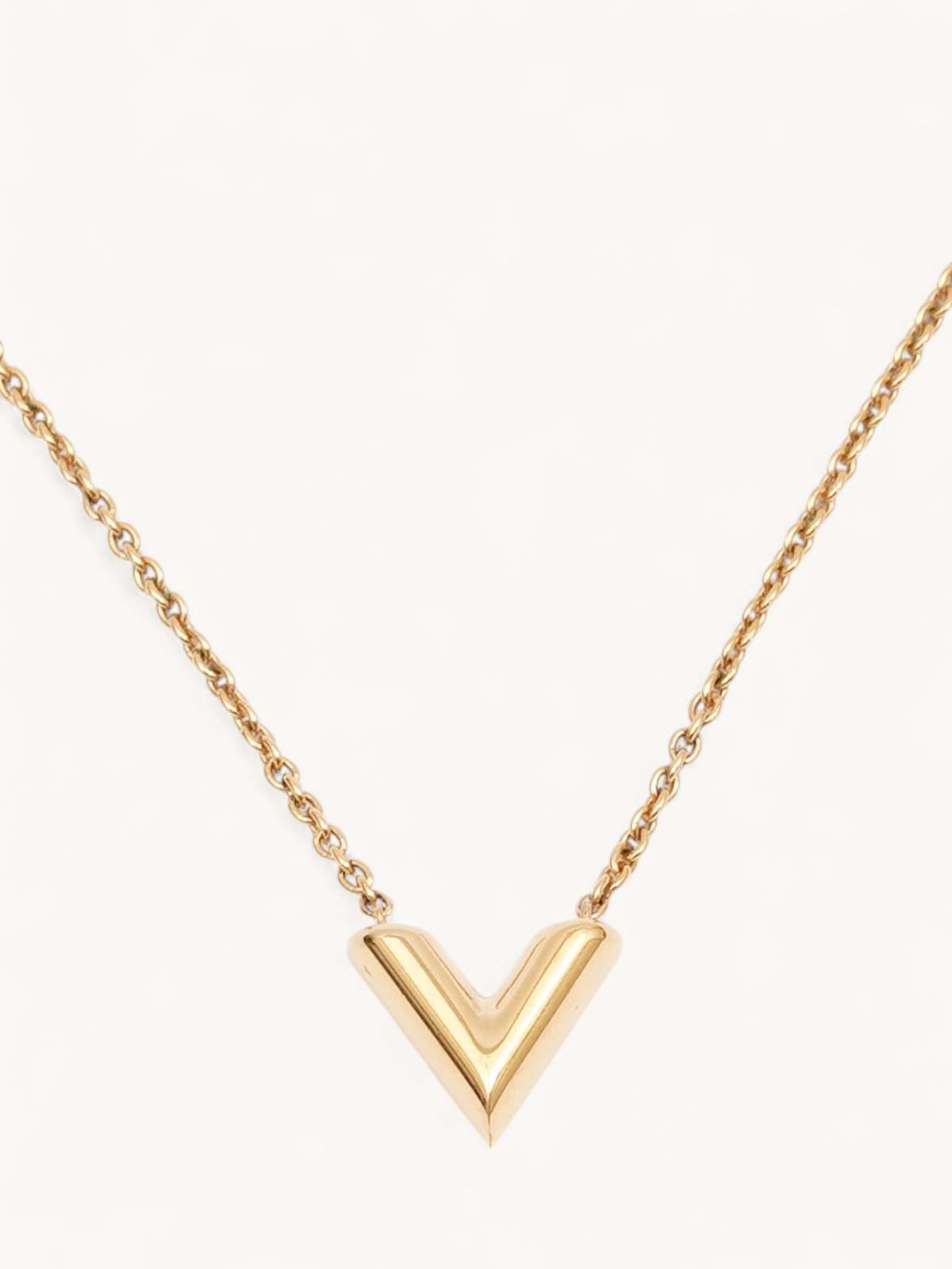 Louis Vuitton Necklace 