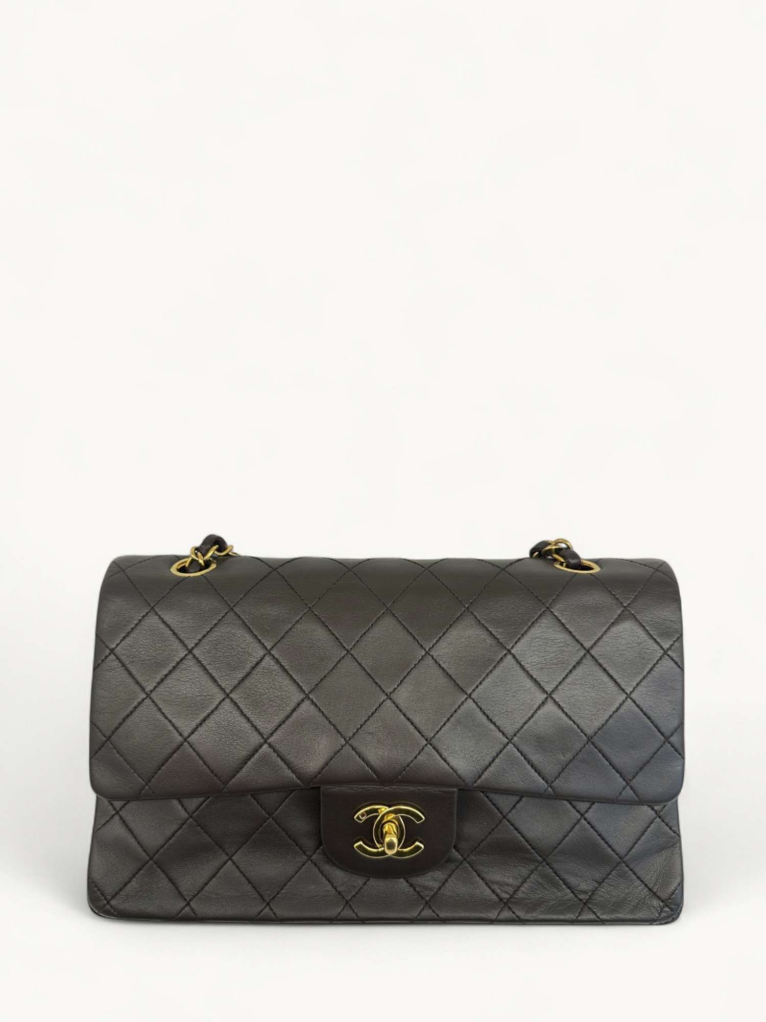 Chanel Timeless Classic 