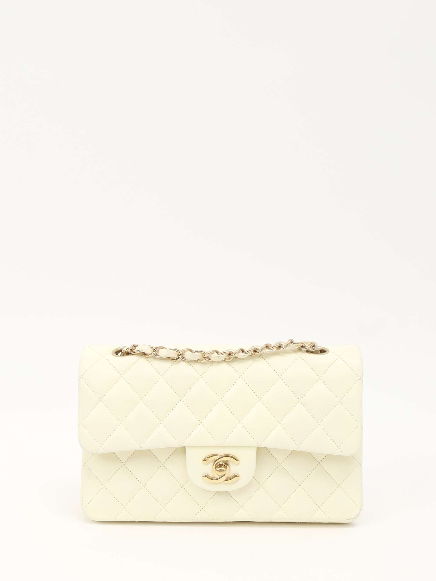 Chanel Timeless Classic 