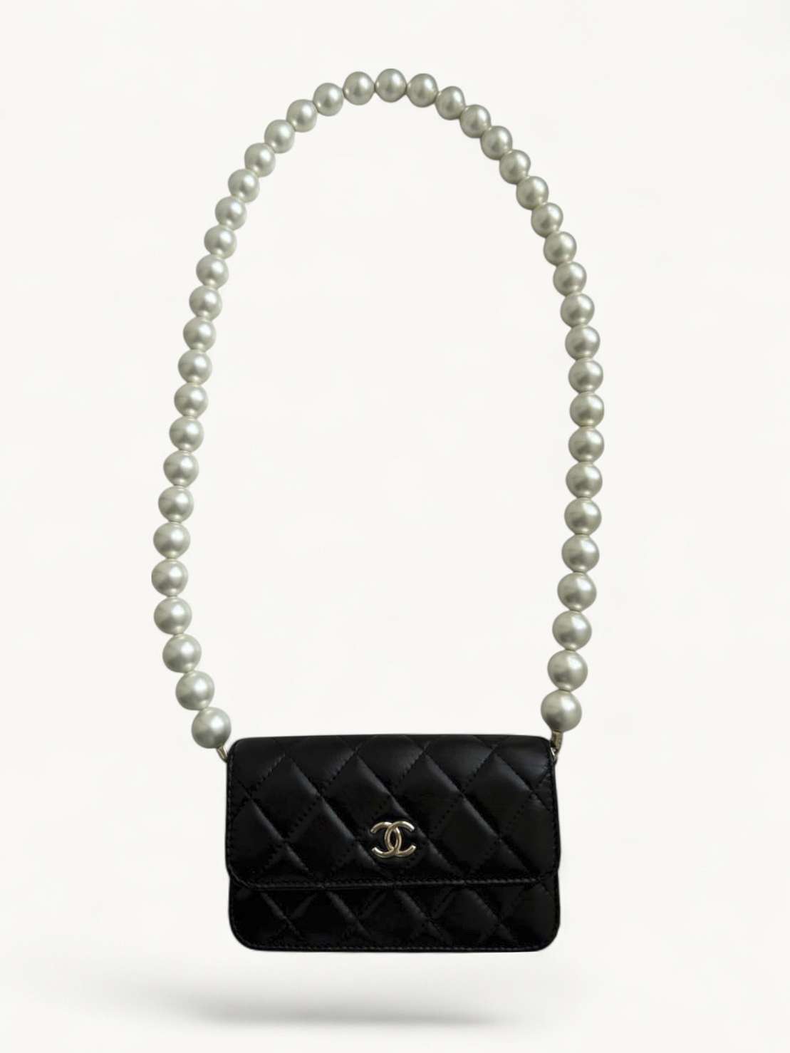 Chanel WOC 