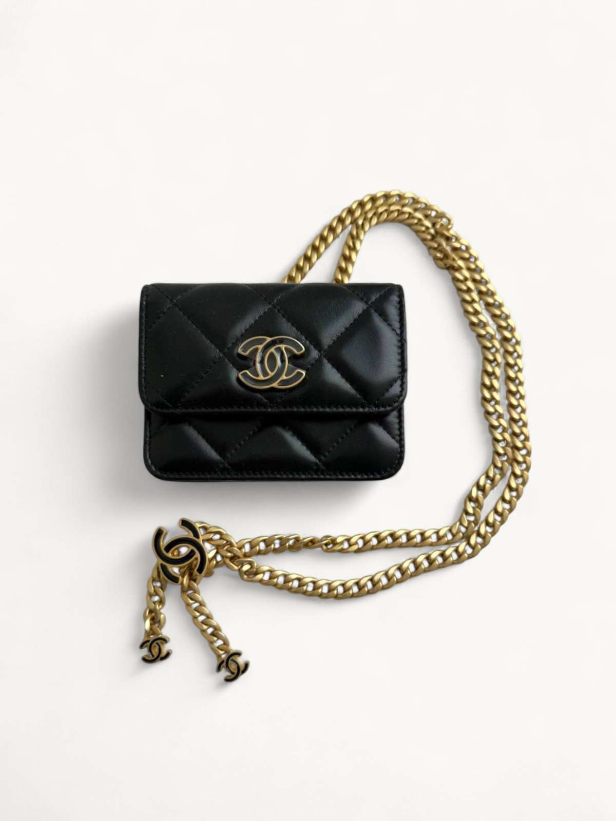 Chanel WOC 