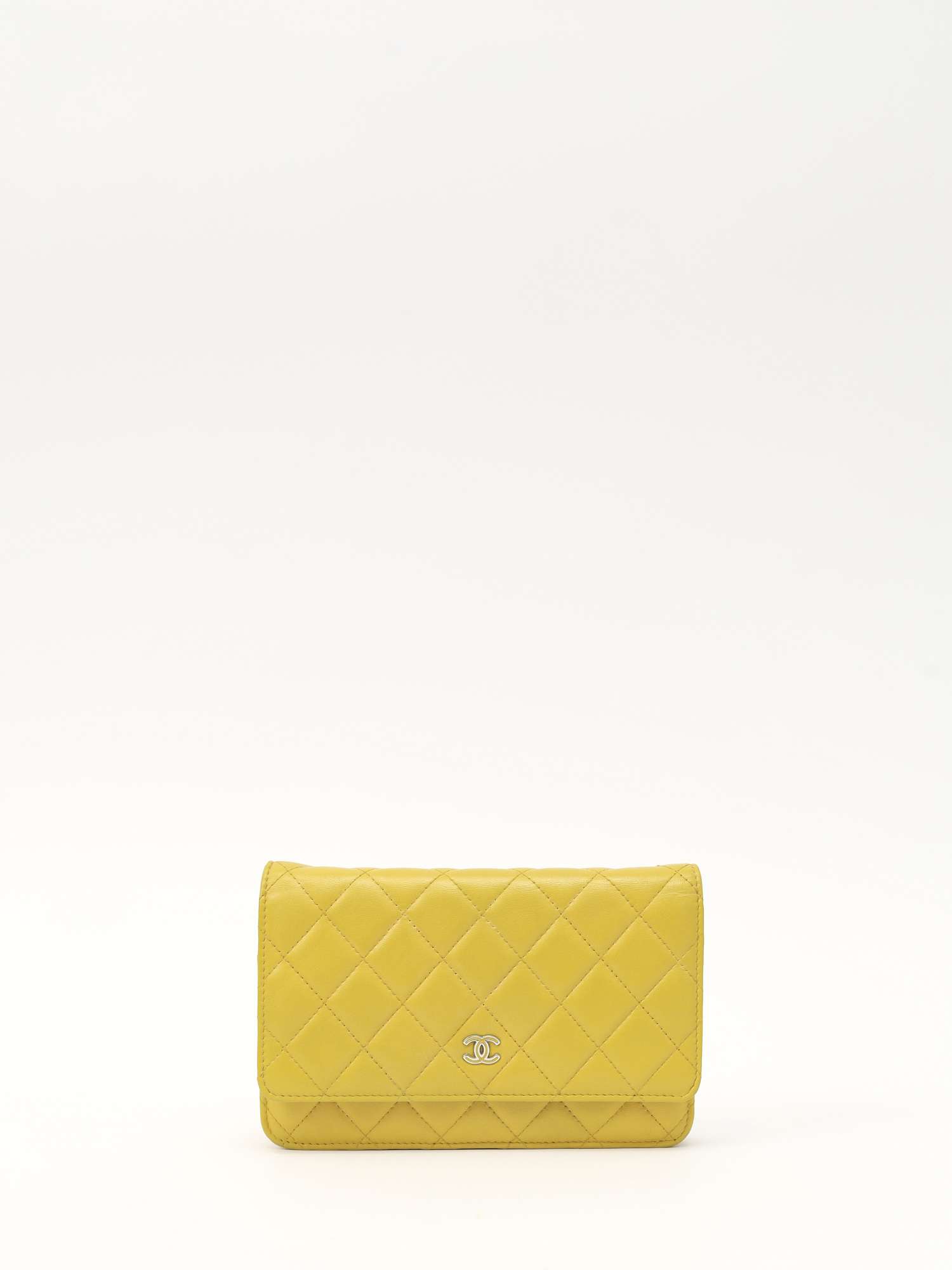 Chanel WOC 