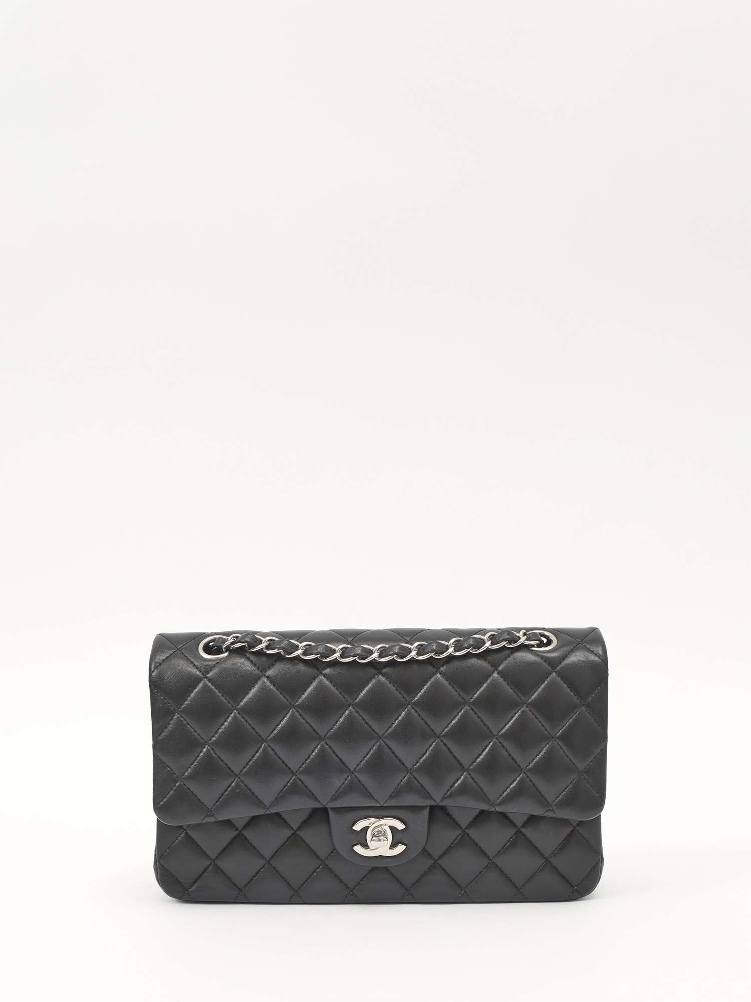 Chanel Timeless Classic 