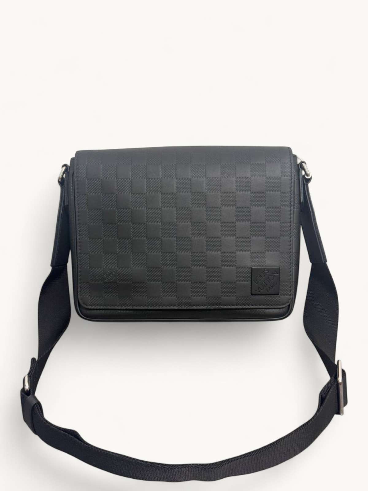 Louis Vuitton District 