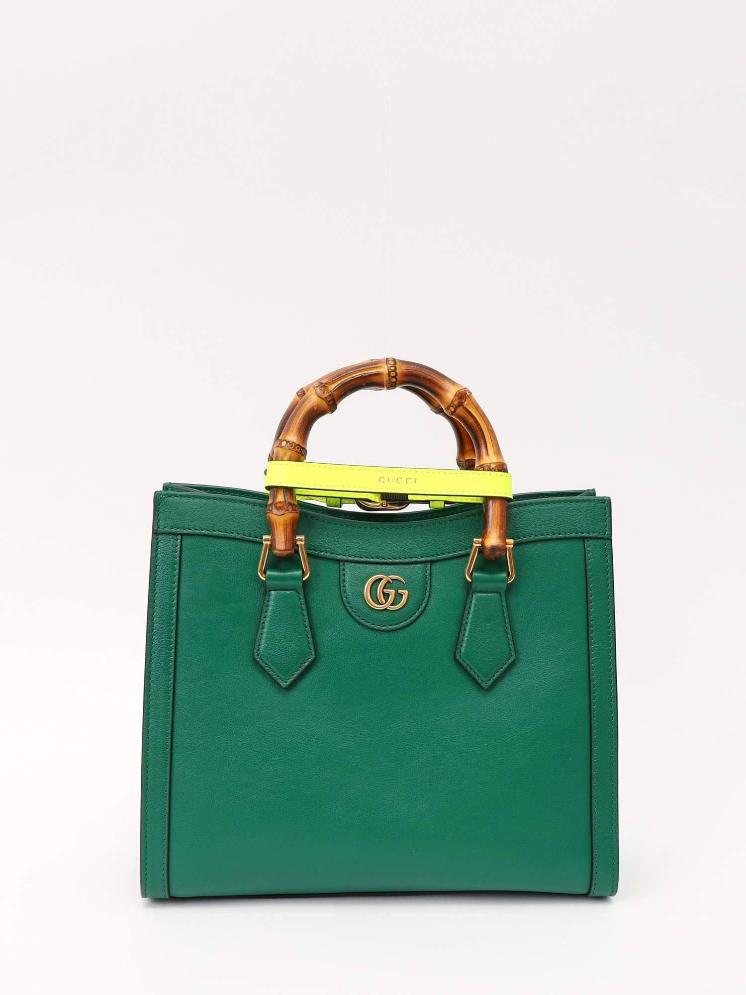 Gucci Diana 
