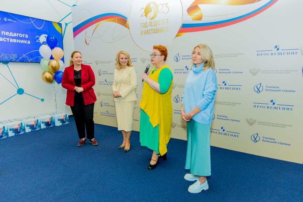 Слева направо: Татьяна Васильева, Наталья Третьяк, Виктория Копылова, Ольга Пономарёва