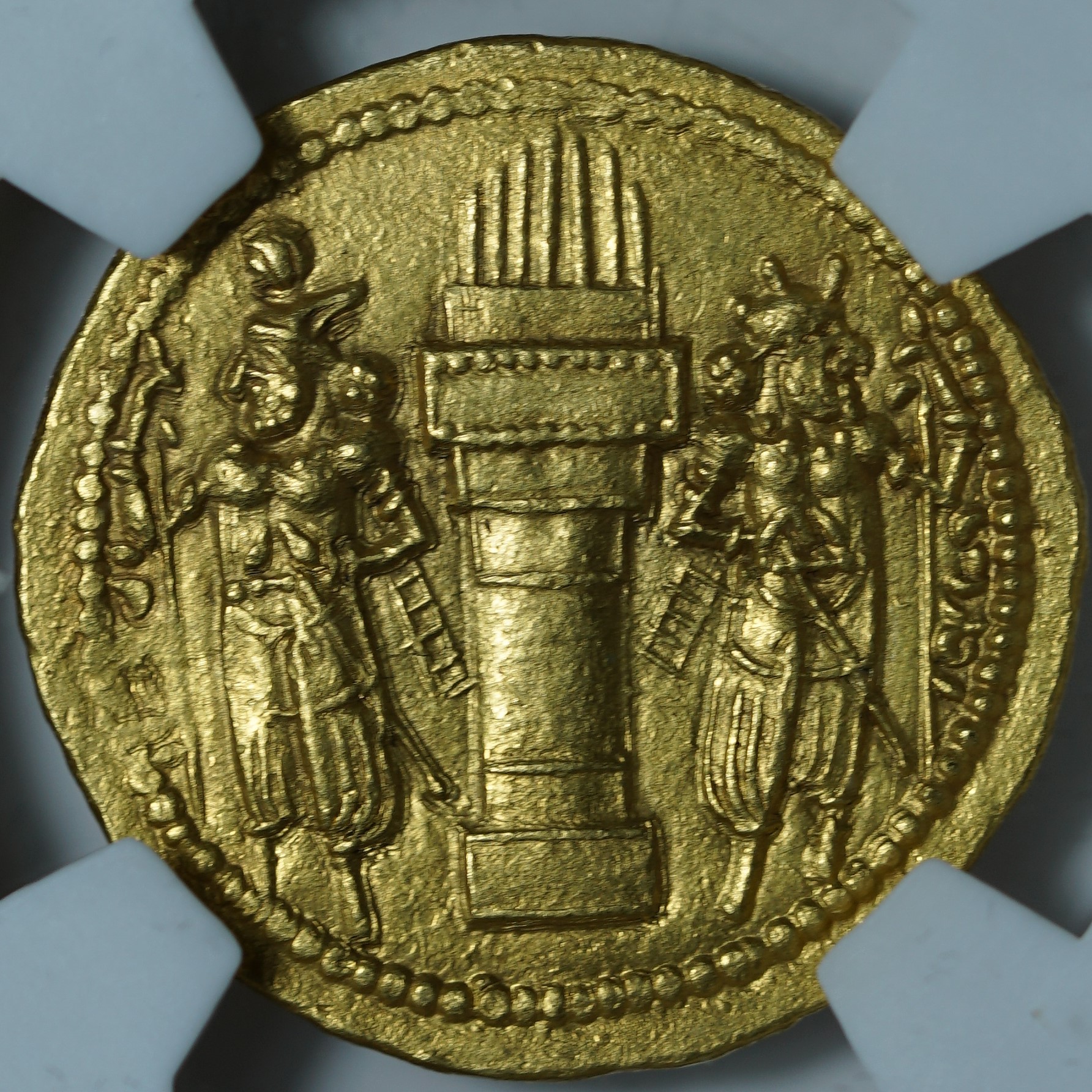 Динар 275/276 - 292/293. Варахран II. Сасаниды