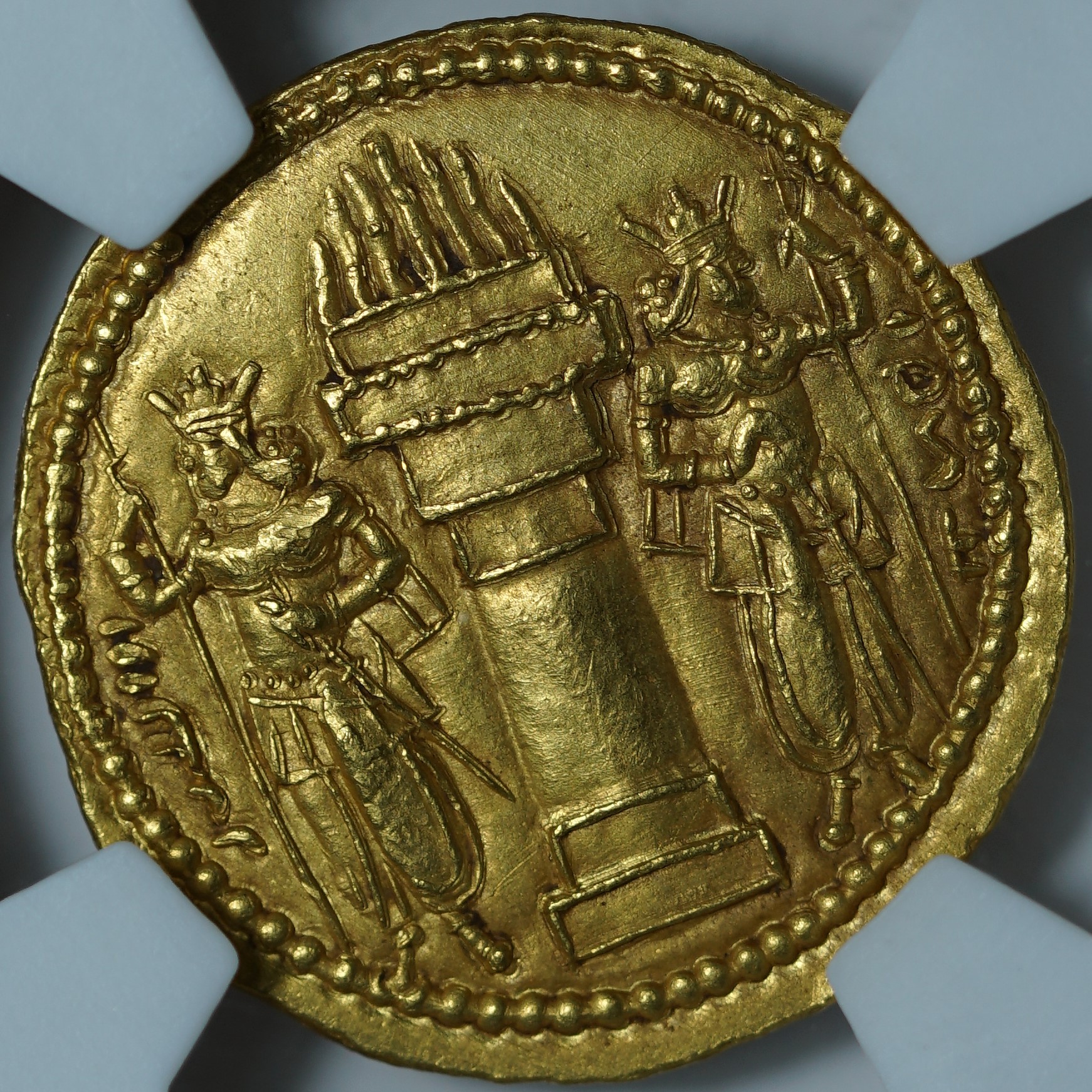 Динар 240/241 - 271/272. Шапур I. Сасаниды