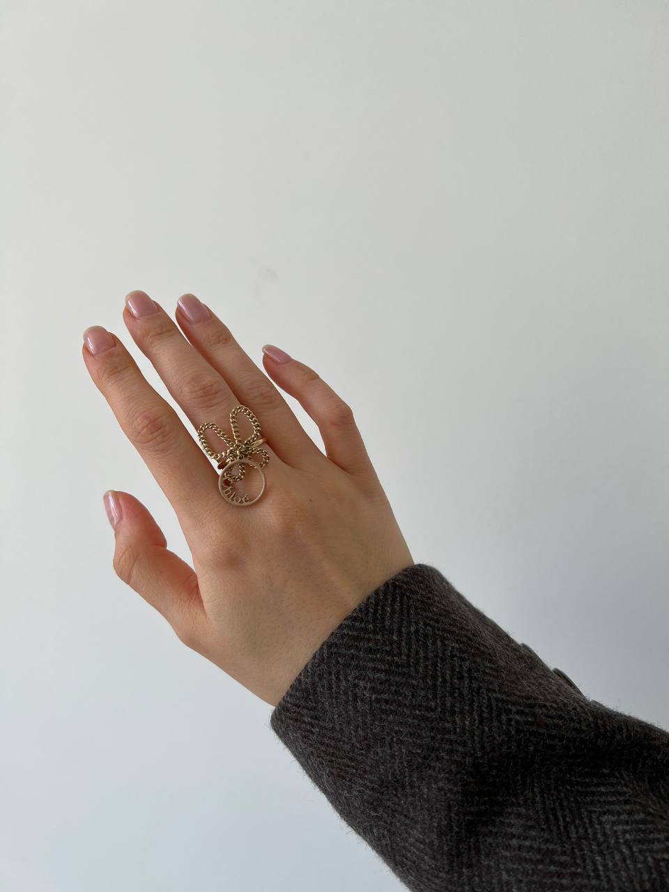 Chloe Bow Chain 3