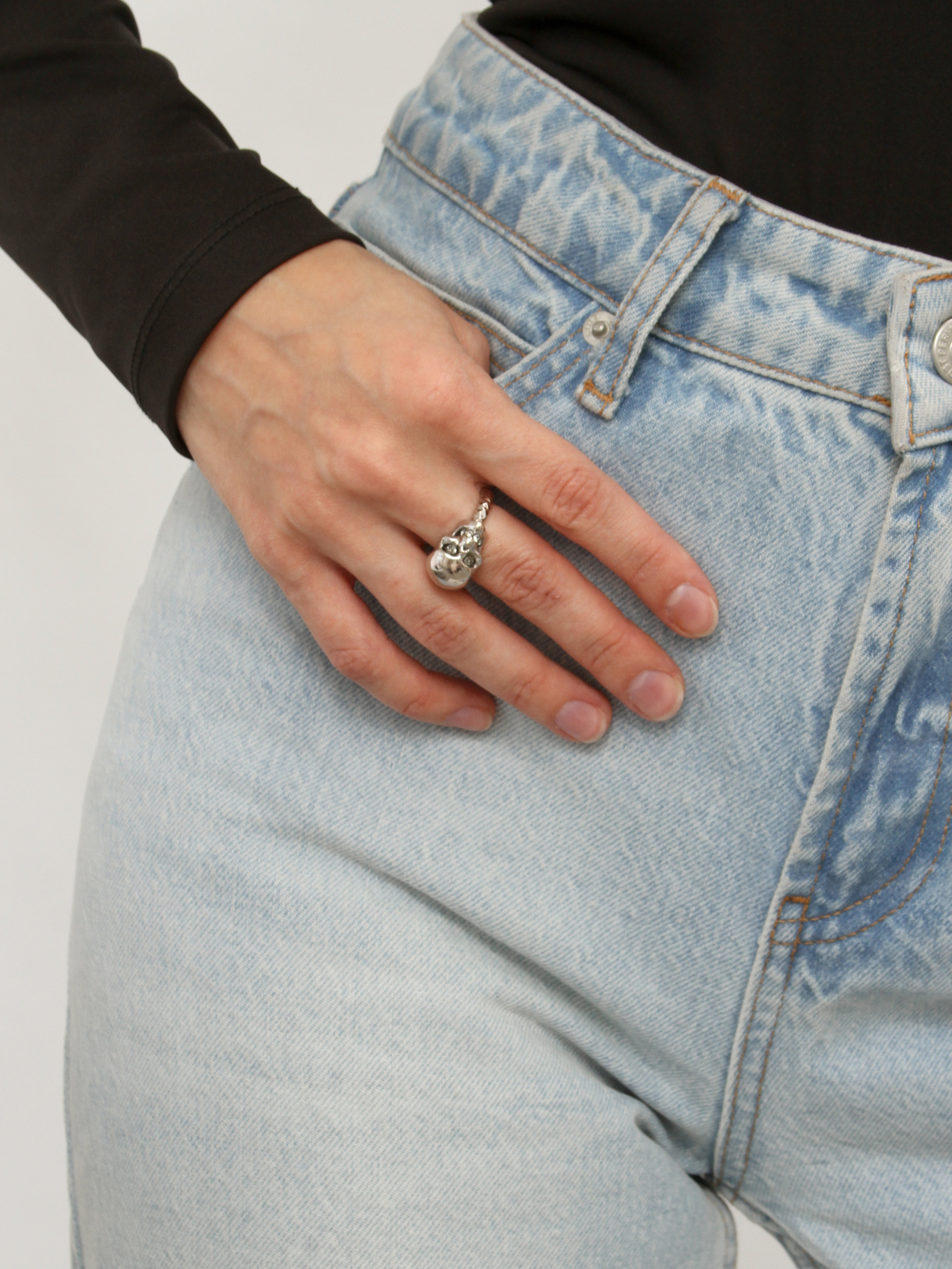Alexander Mcqueen Ring 4