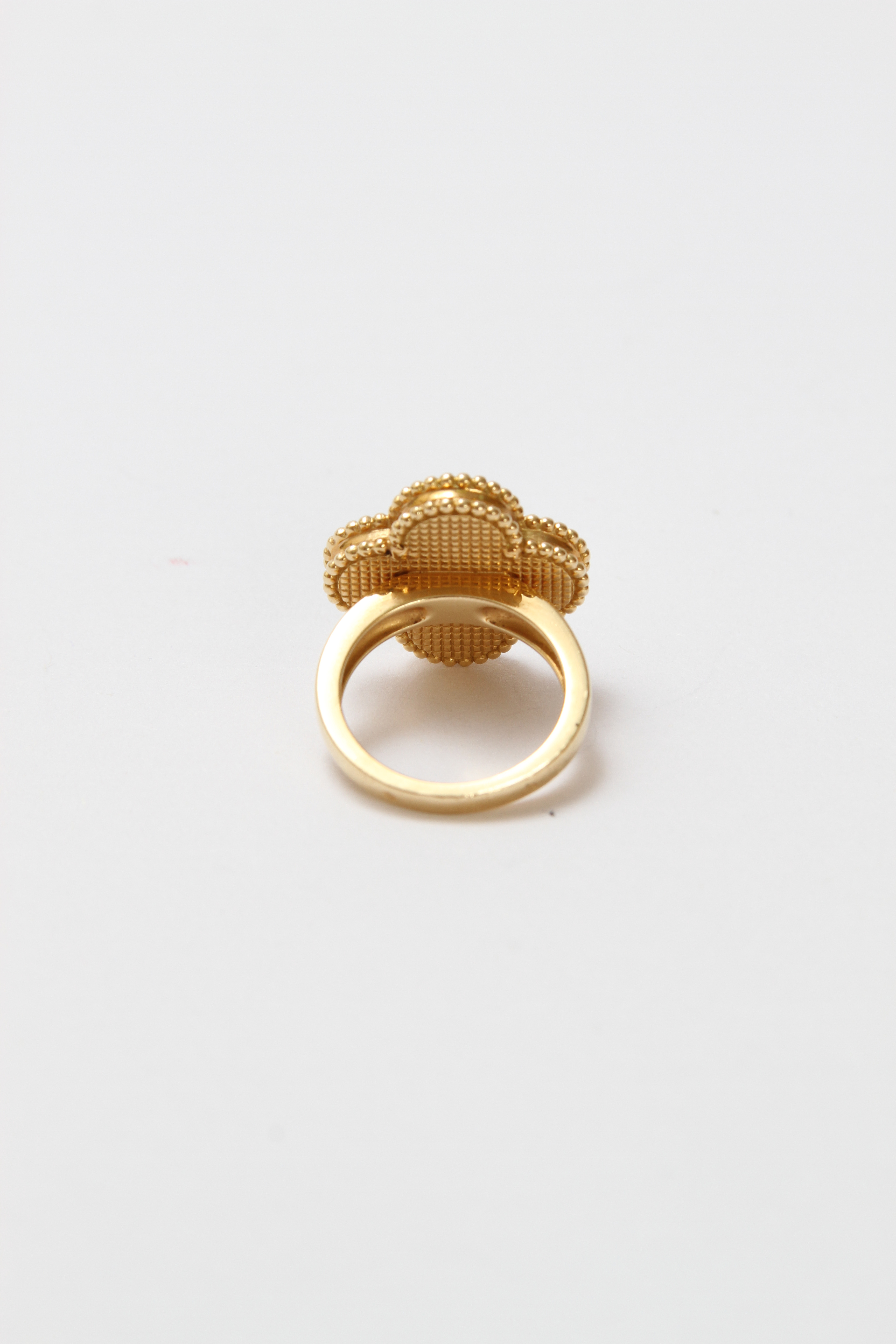Van Cleef & Arpels Magic Alhambra 5