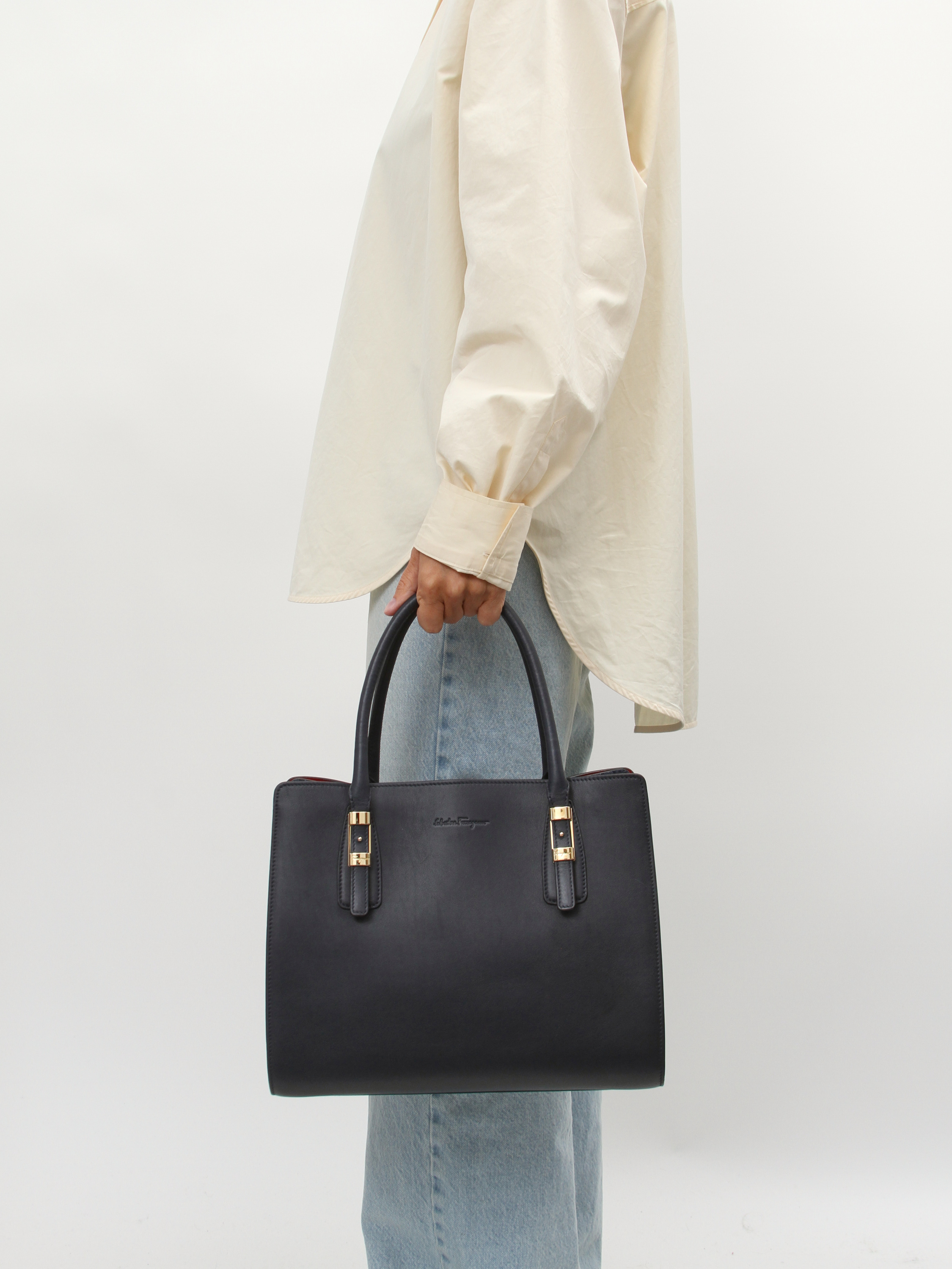 Salvatore Ferragamo Whitney 9
