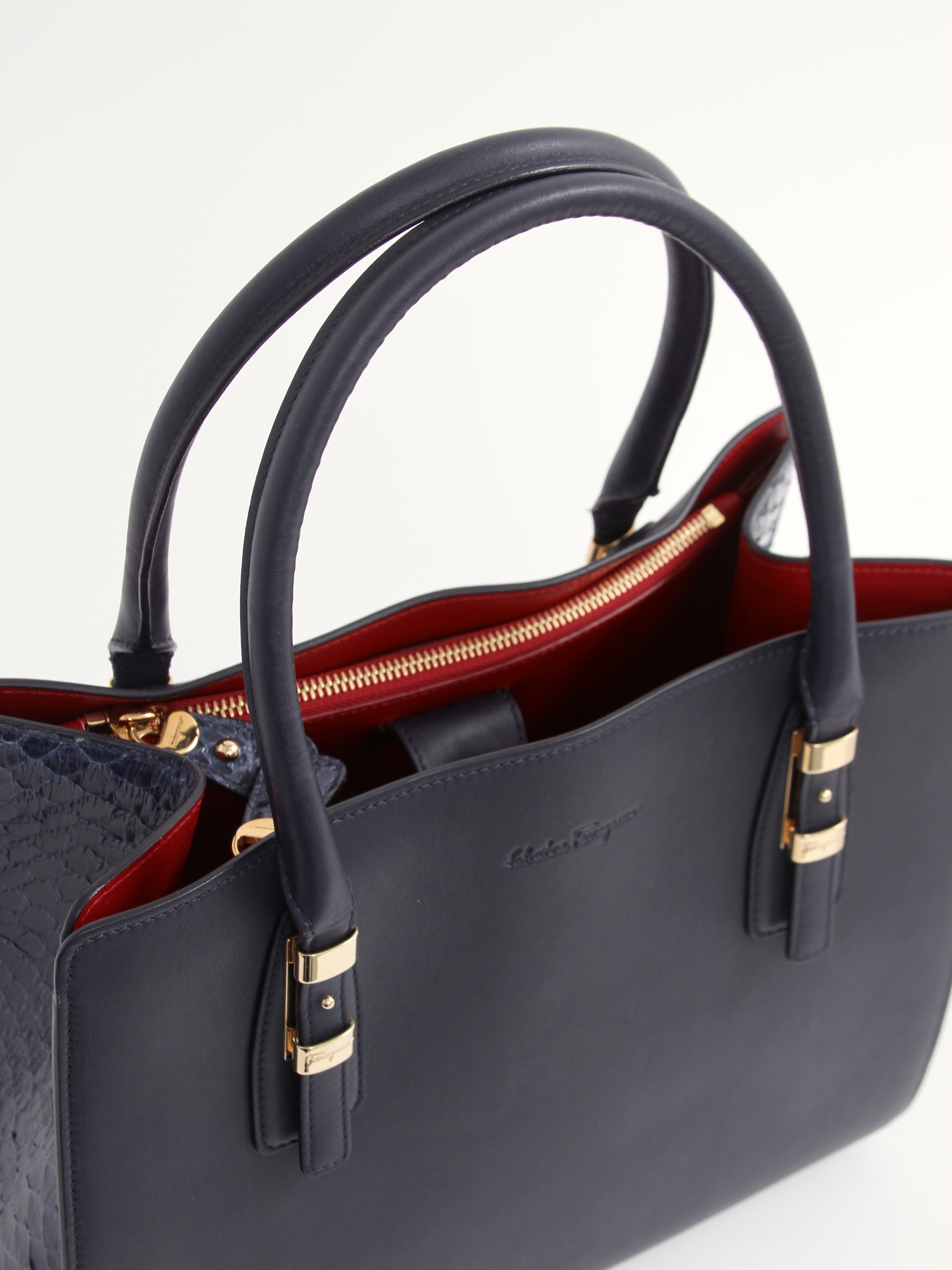 Salvatore Ferragamo Whitney 6