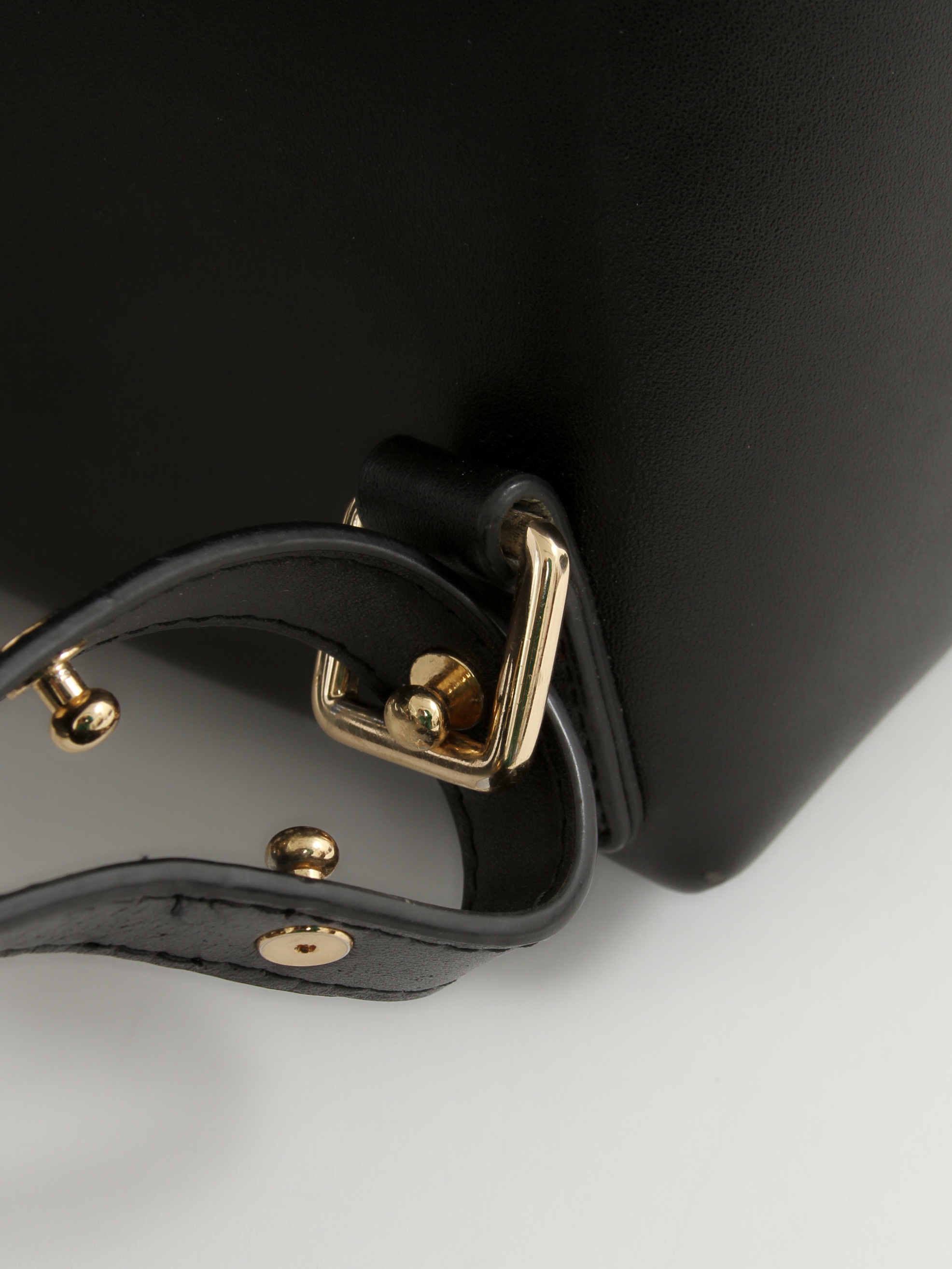 Mansur Gavriel Leather Bag 4