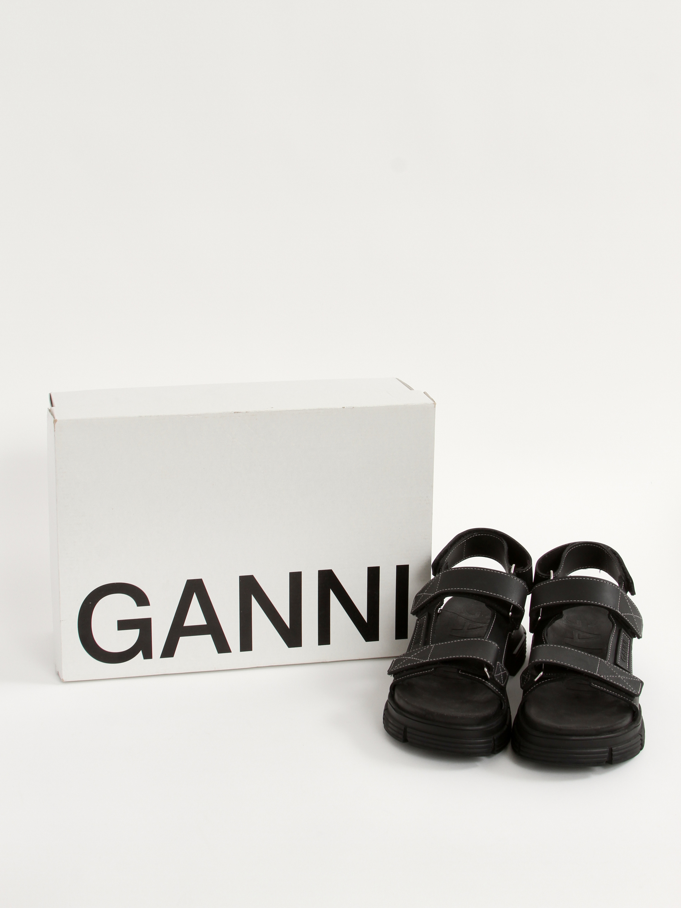 Ganni 39 8