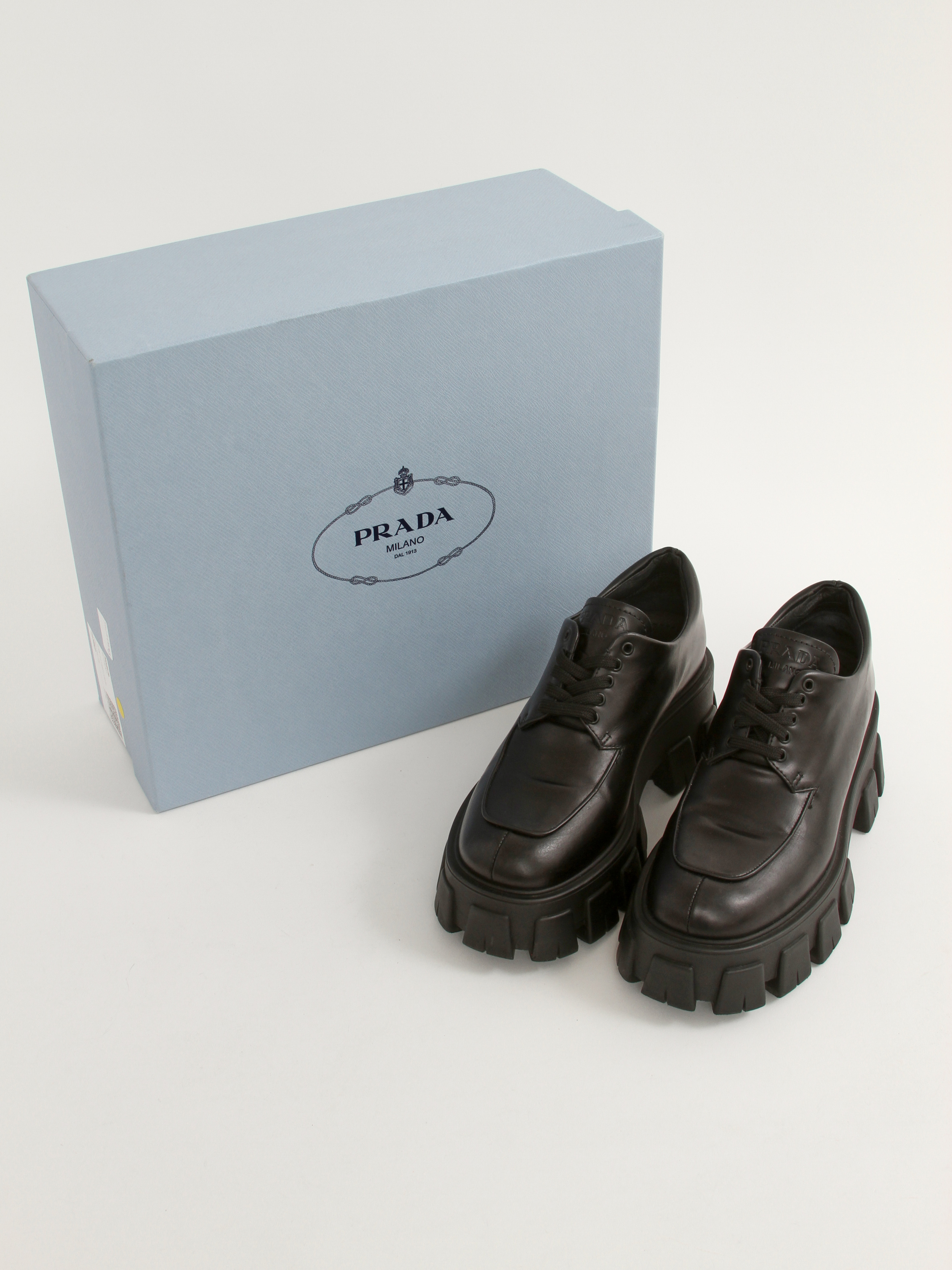 Prada 37 16