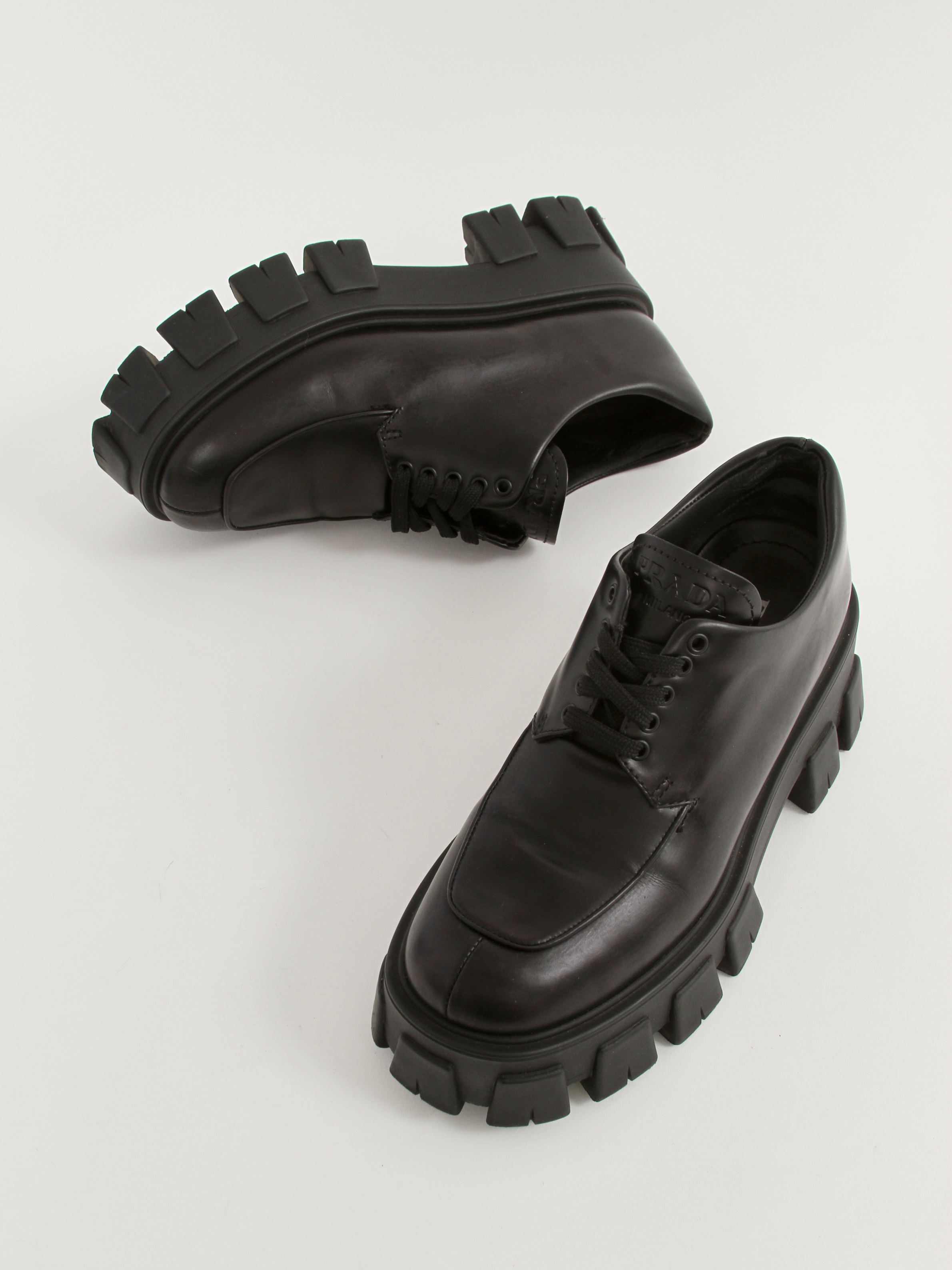 Prada 37 5